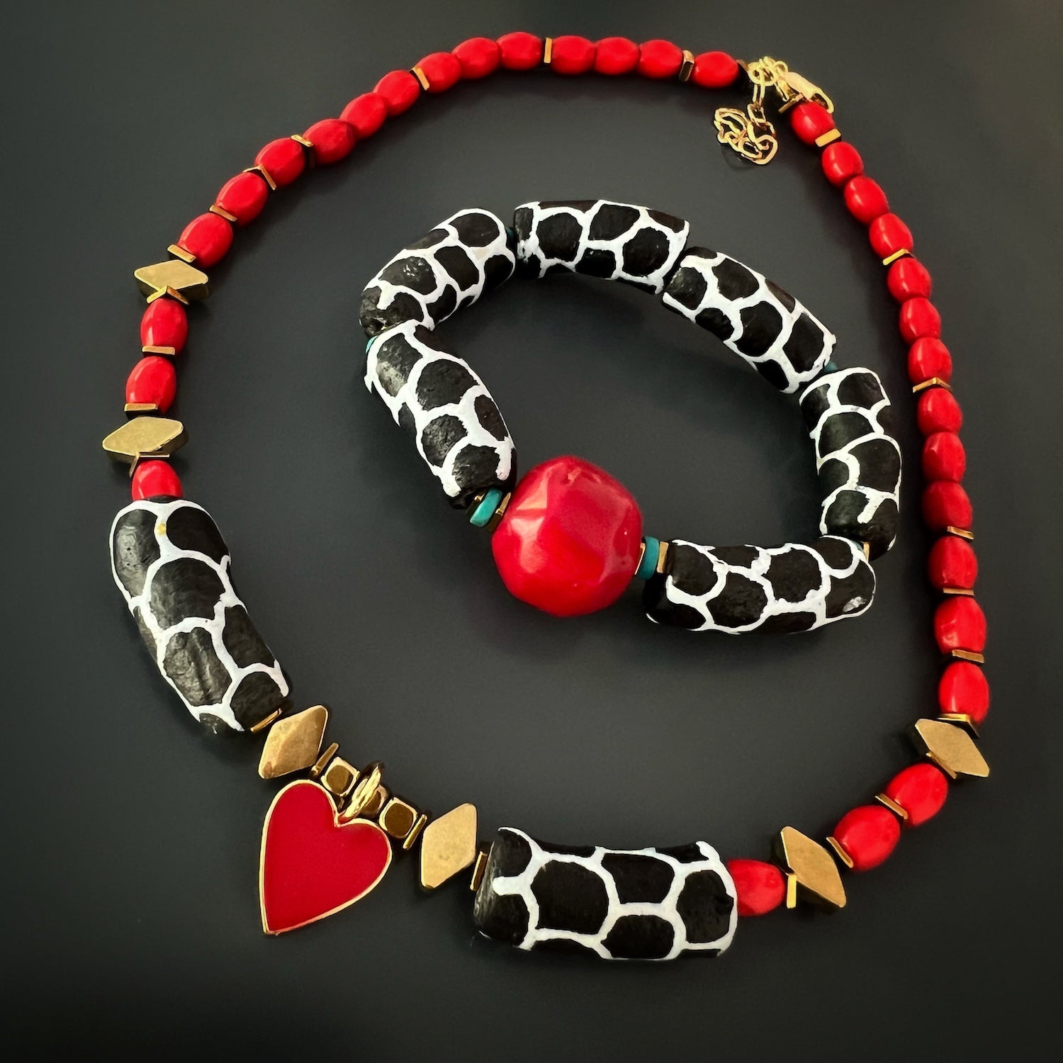 Bracelet size of 6.5" on the African Zebra Red Bracelet, providing a comfortable fit.
