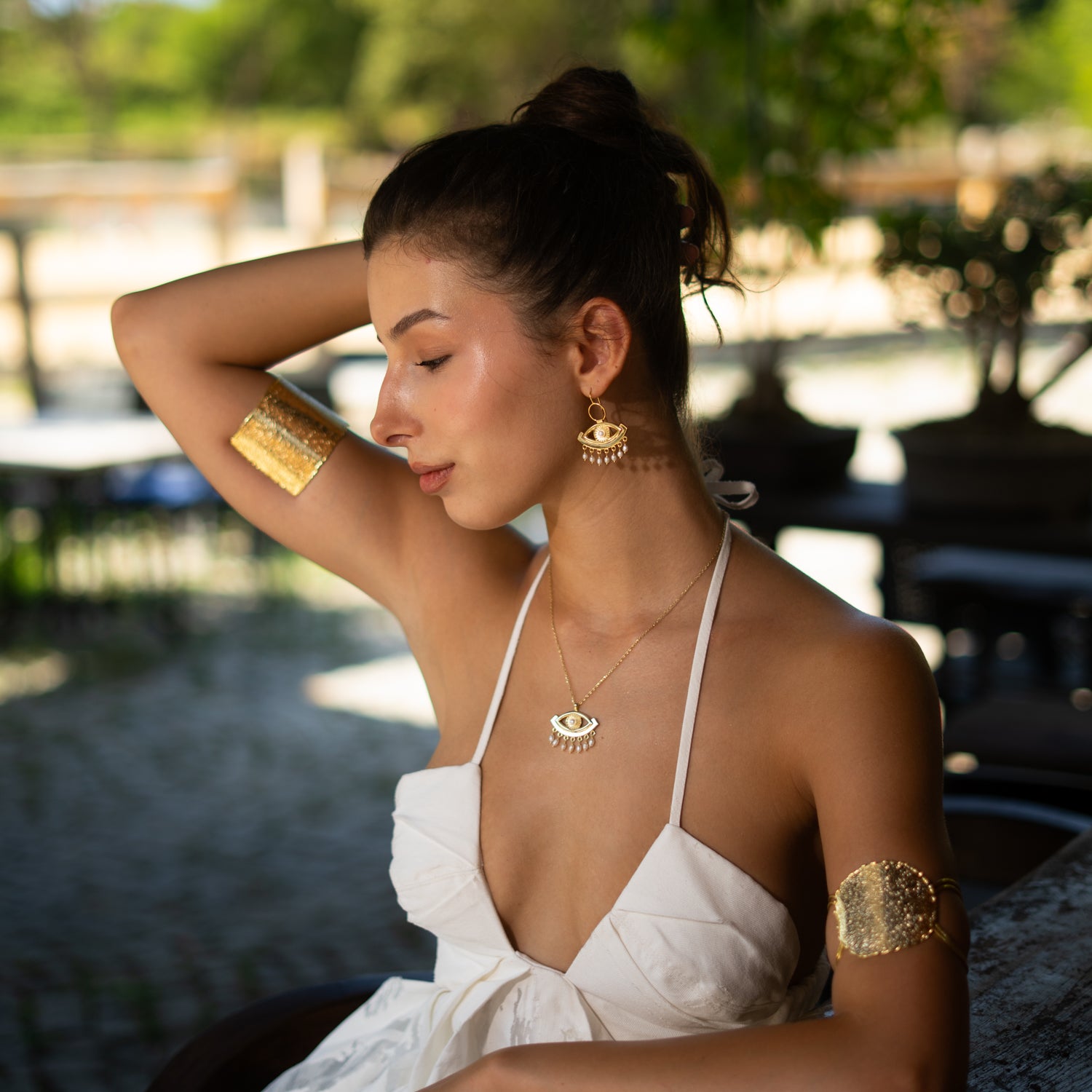 Cleopatra’s Mystic Pearl Eye Gold Necklace