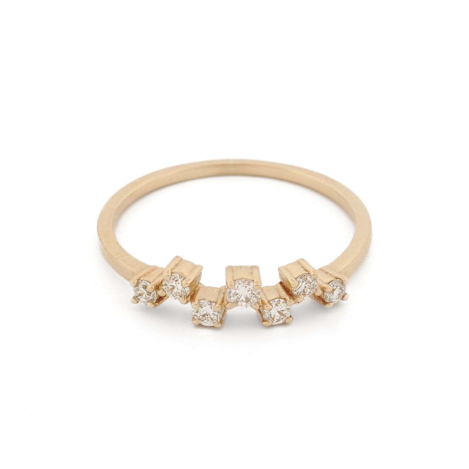 Solid Gold Diamond Ring with Alternating Diamonds for a Unique and Refined Look