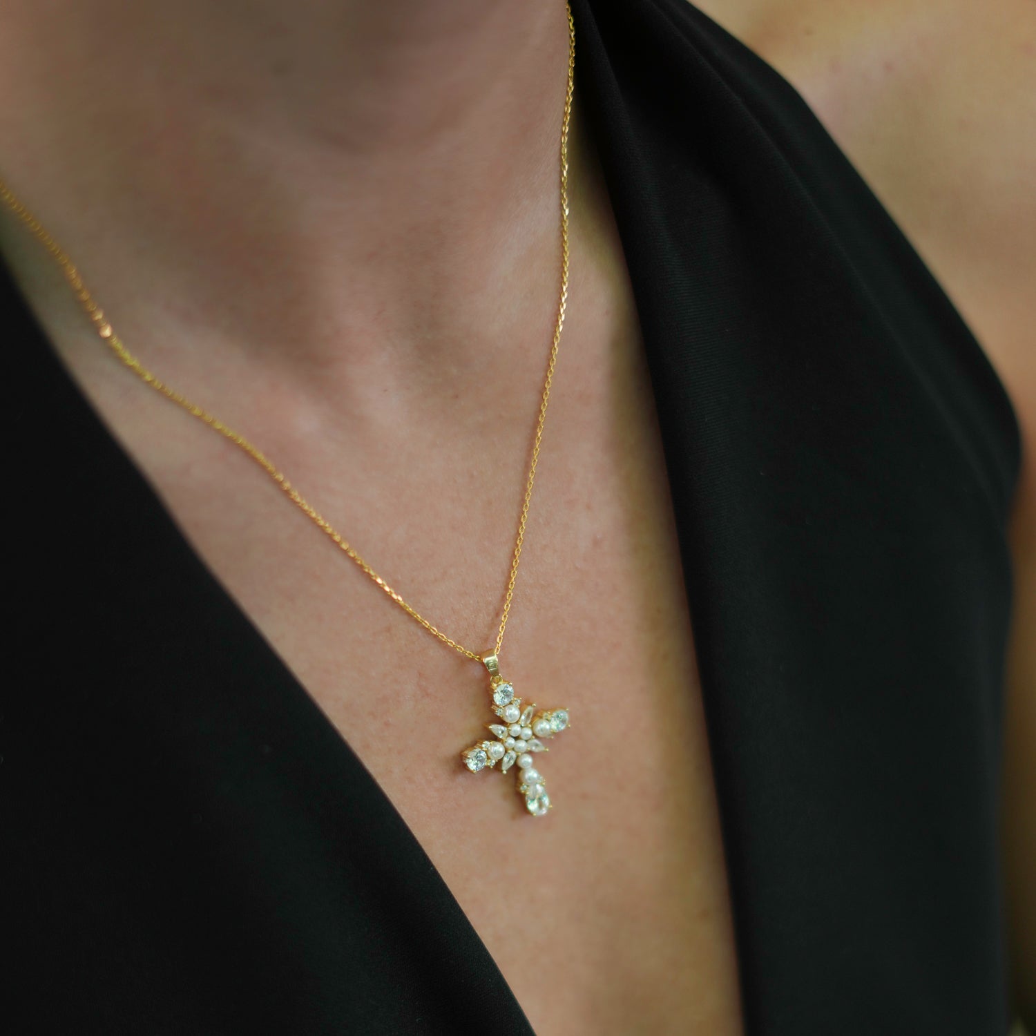 Gold Cross Pendant Necklace with Pearl and Diamond Details for Spiritual Protection and Elegance