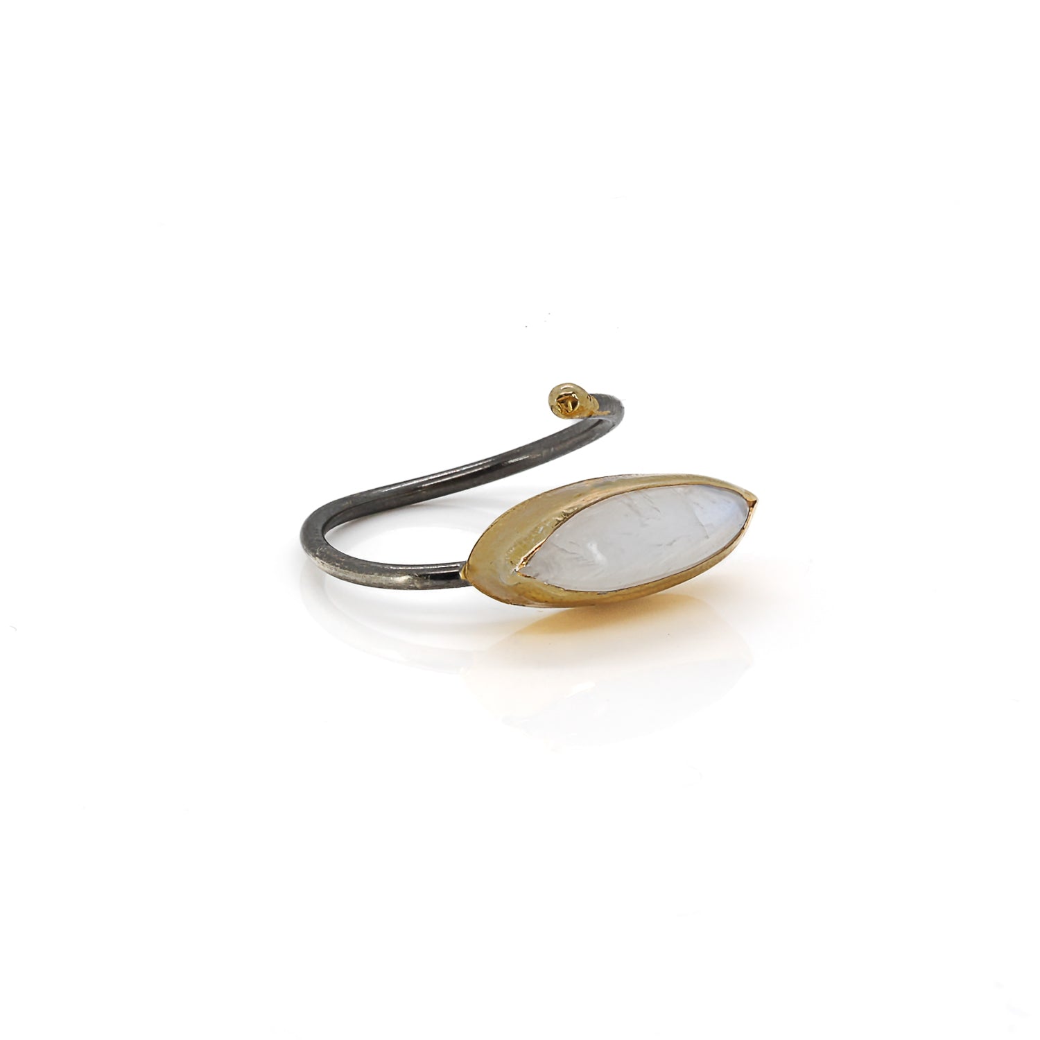 Serene Moon Stone Ring - Spiritual Enlightenment and Elegance