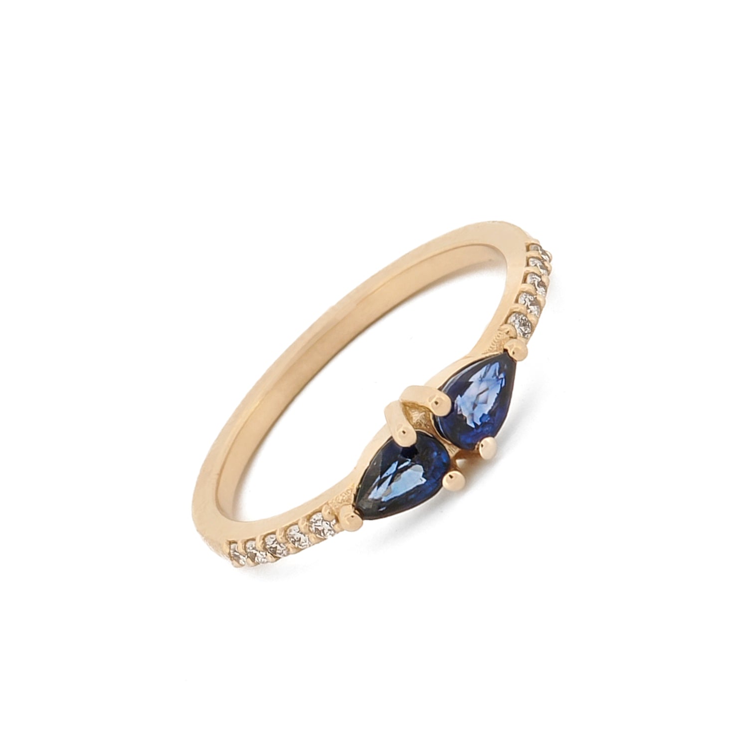 Handcrafted 14K Gold Ring with Sapphire Gemstones and Shimmering Diamonds for a Graceful Look