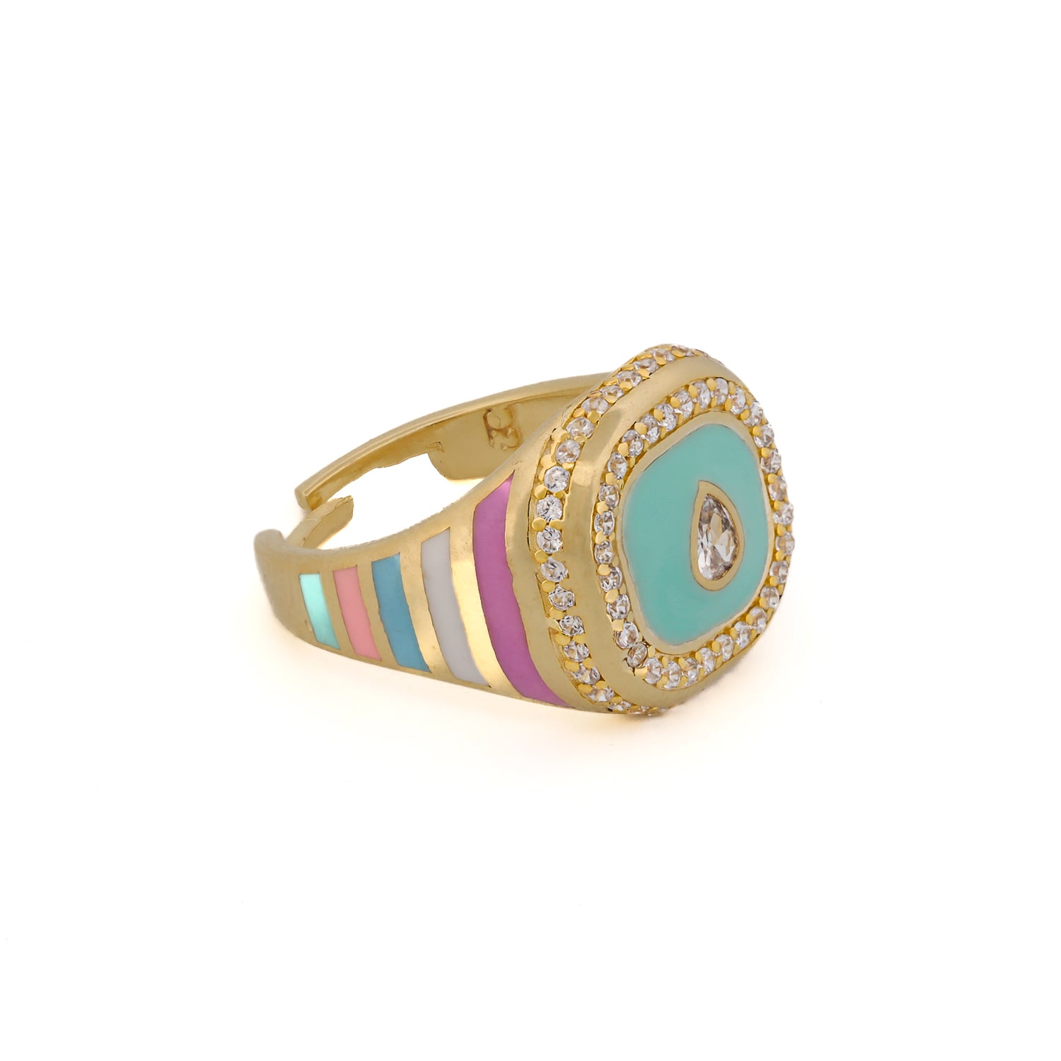 Freshness of Spring Captured in 18K Gold Statement Ring