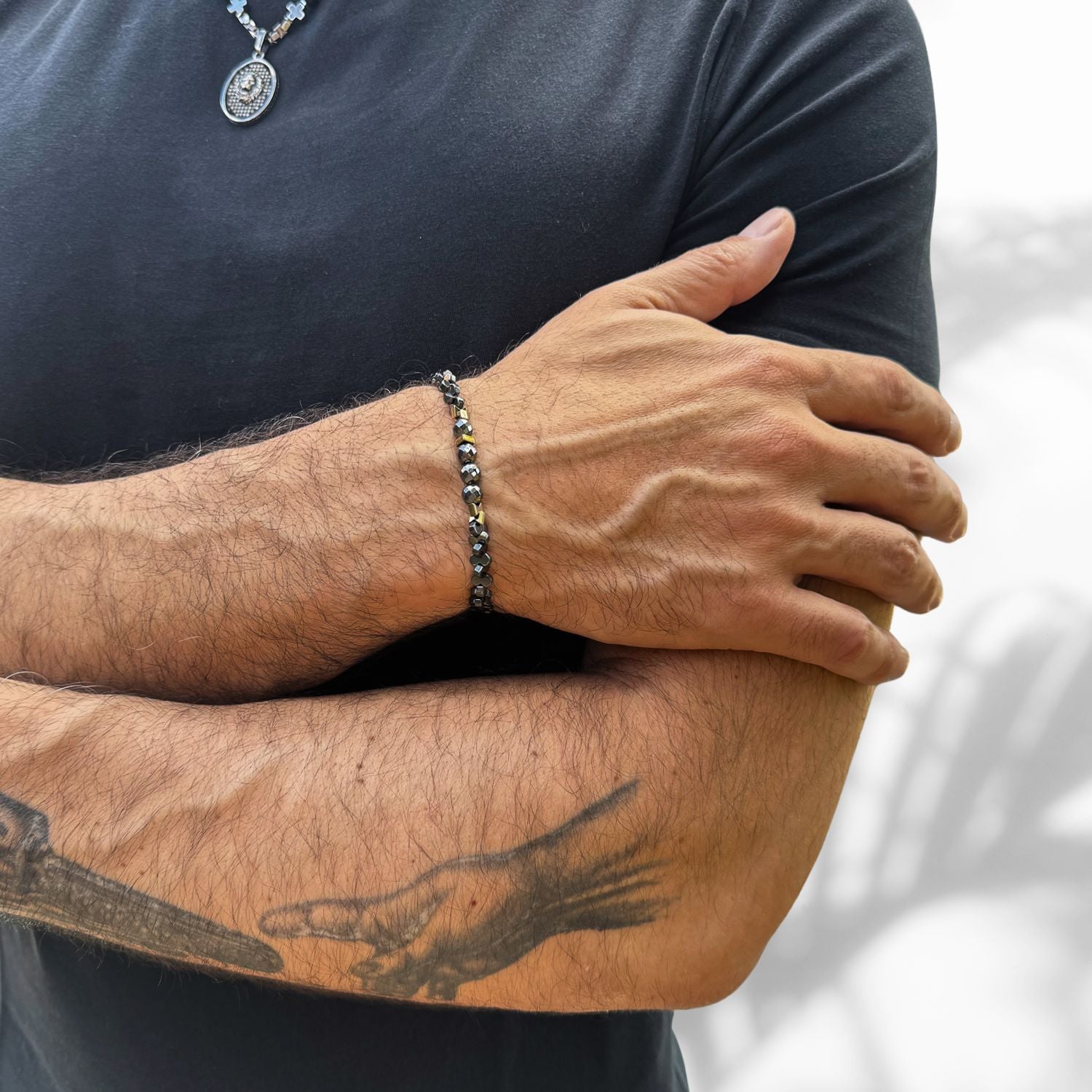 elegant hematite bracelet with 18K gold-plated bead and Swarovski crystal