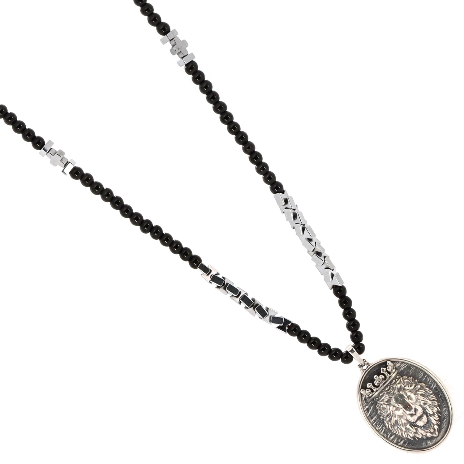 Sophisticated necklace featuring black hematite stones and a 925 sterling silver lion pendant, symbolizing leadership and resilience.