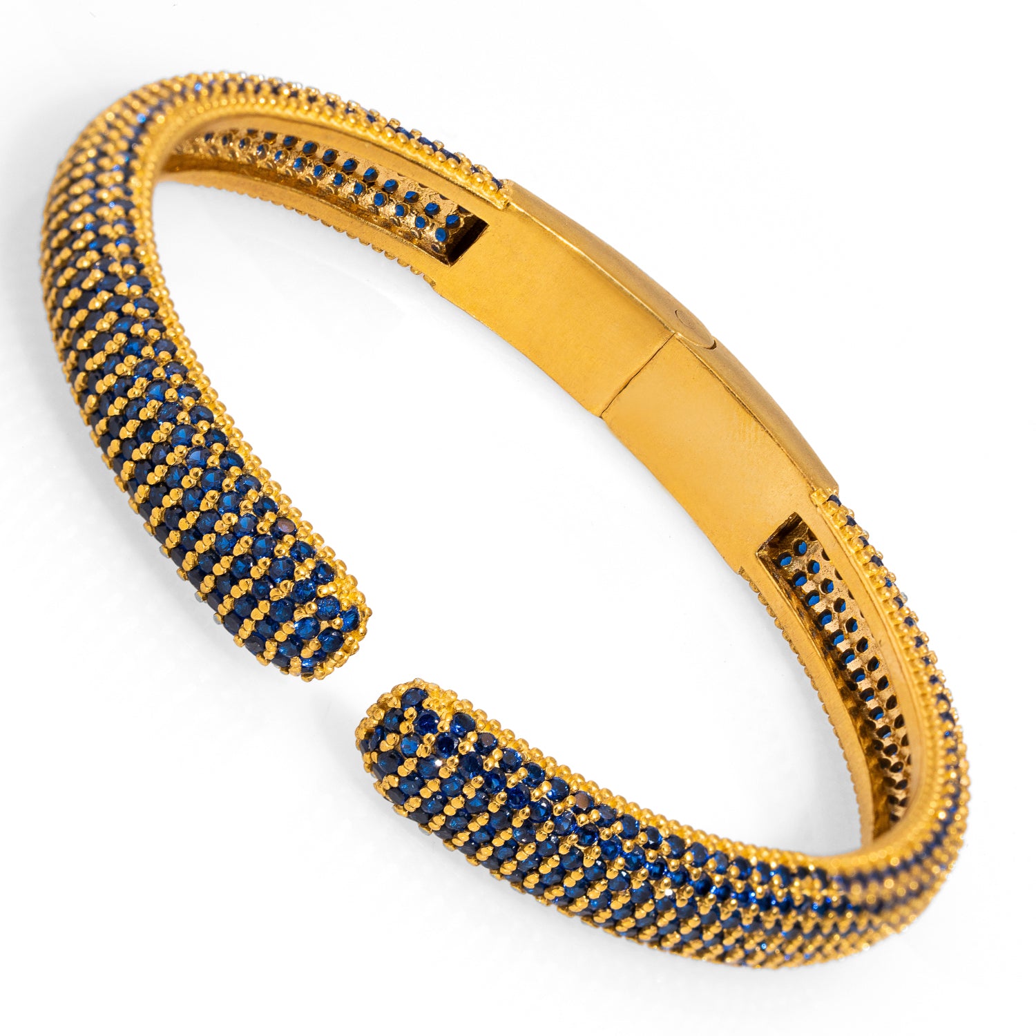 Elegant 18K Gold-Plated Bangle with Sapphire Stones for a Radiant, Fashionable Design