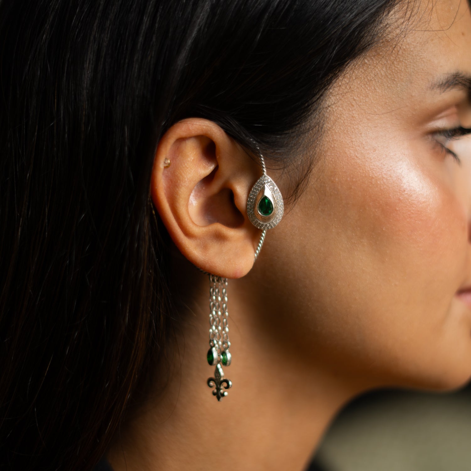 Emerald Fleur de Lis Chain Unique Earring