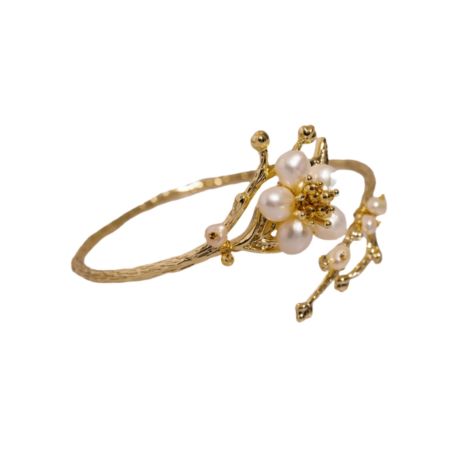 Handcrafted Gold and Pearl Bridal Bracelet with Floral Design for Timeless Elegance