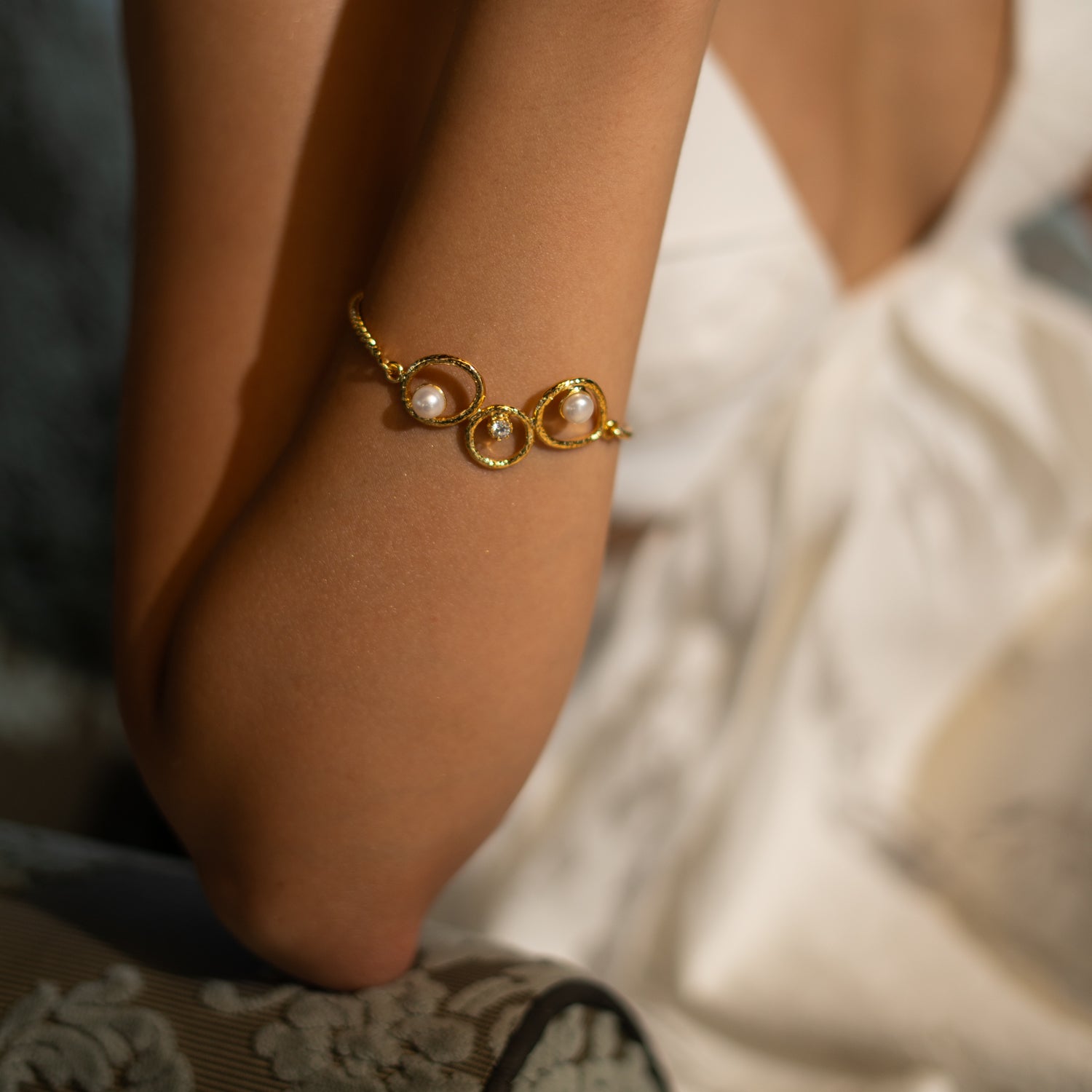 Handmade Radiance Pearl & Gold Adjustable Bracelet