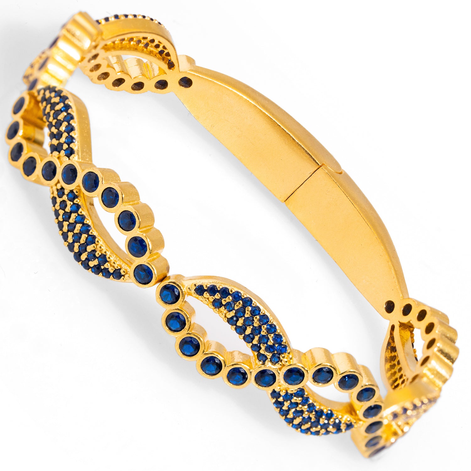 Enhance Your Look with this Adjustable Sapphire Gemstone Bracelet