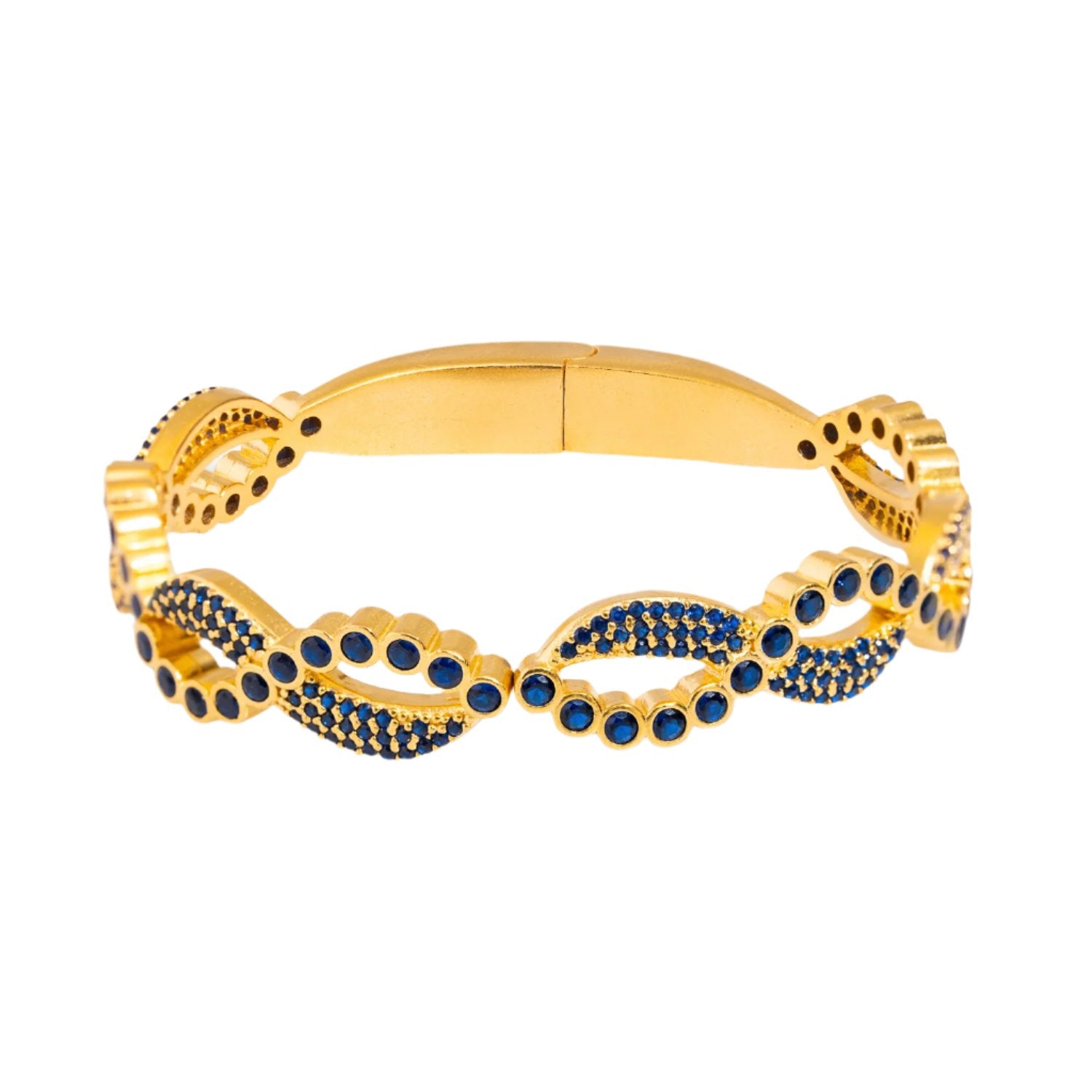 Experience the Elegance of Sapphire with this Stunning Gold Bangle