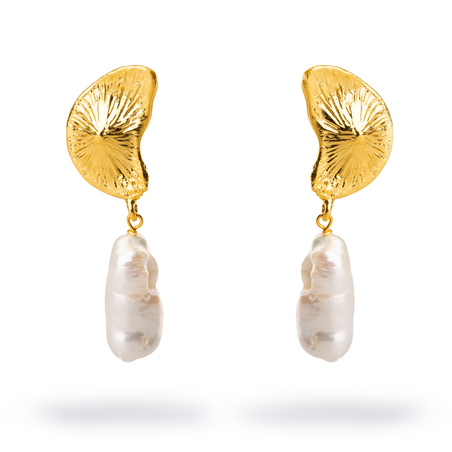 Chic 24K Gold Sea Shell Earrings with Baroque Pearl Drop for a Touch of Luxury
