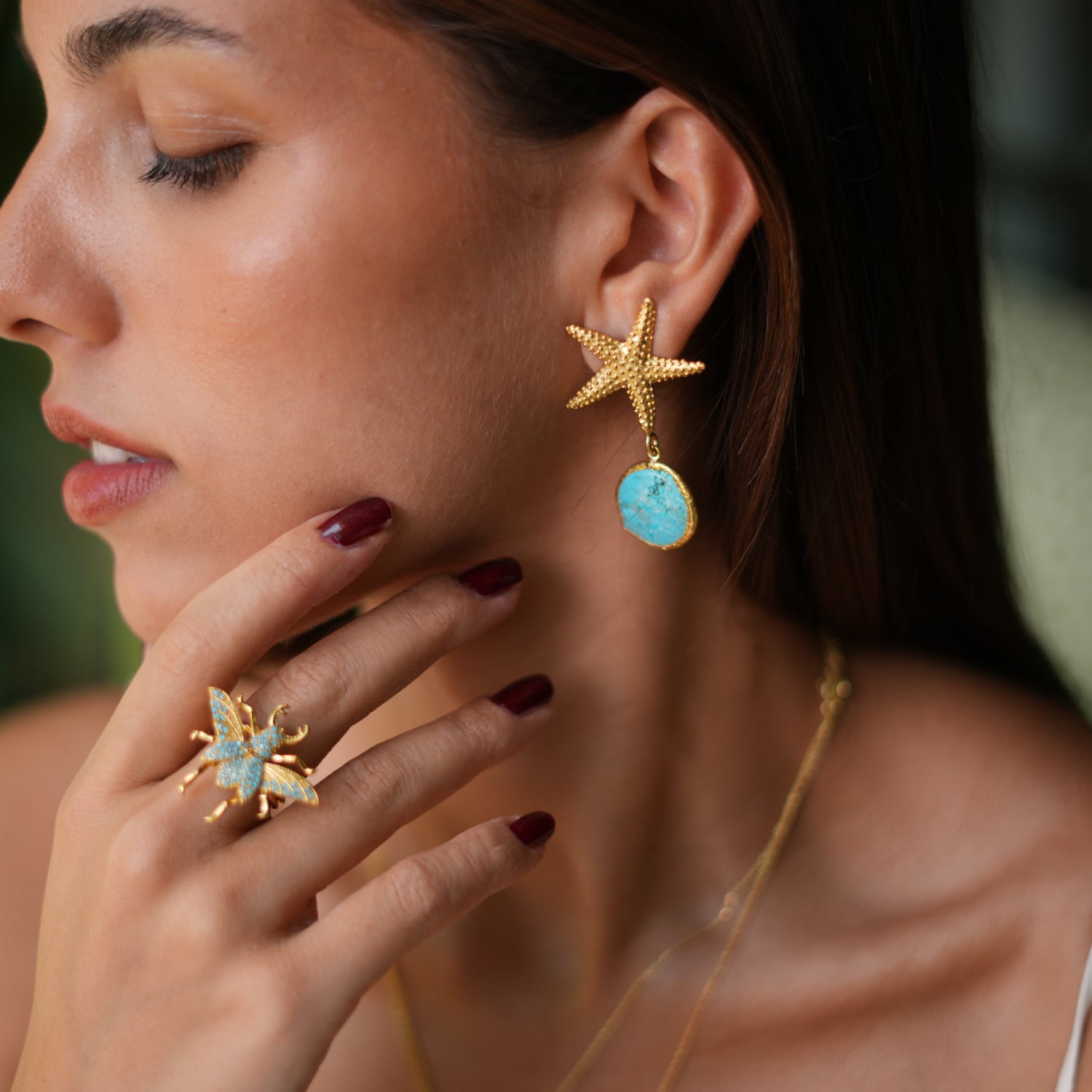 Bold Queen Bee Turquoise Ring with 24k Gold Plating, Symbolizing Power and Luck