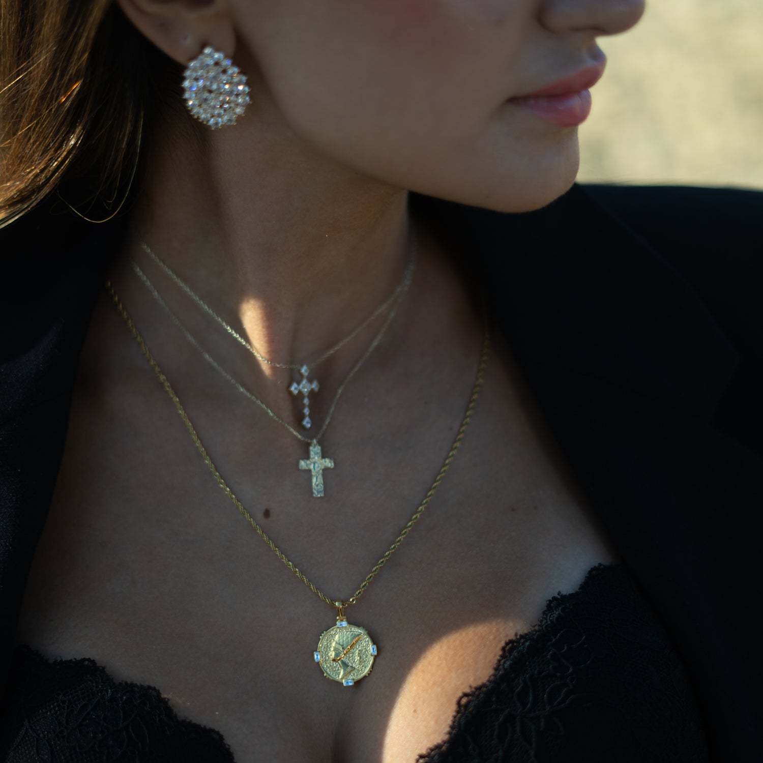 Queen Nefertiti Medallion Gold Necklace
