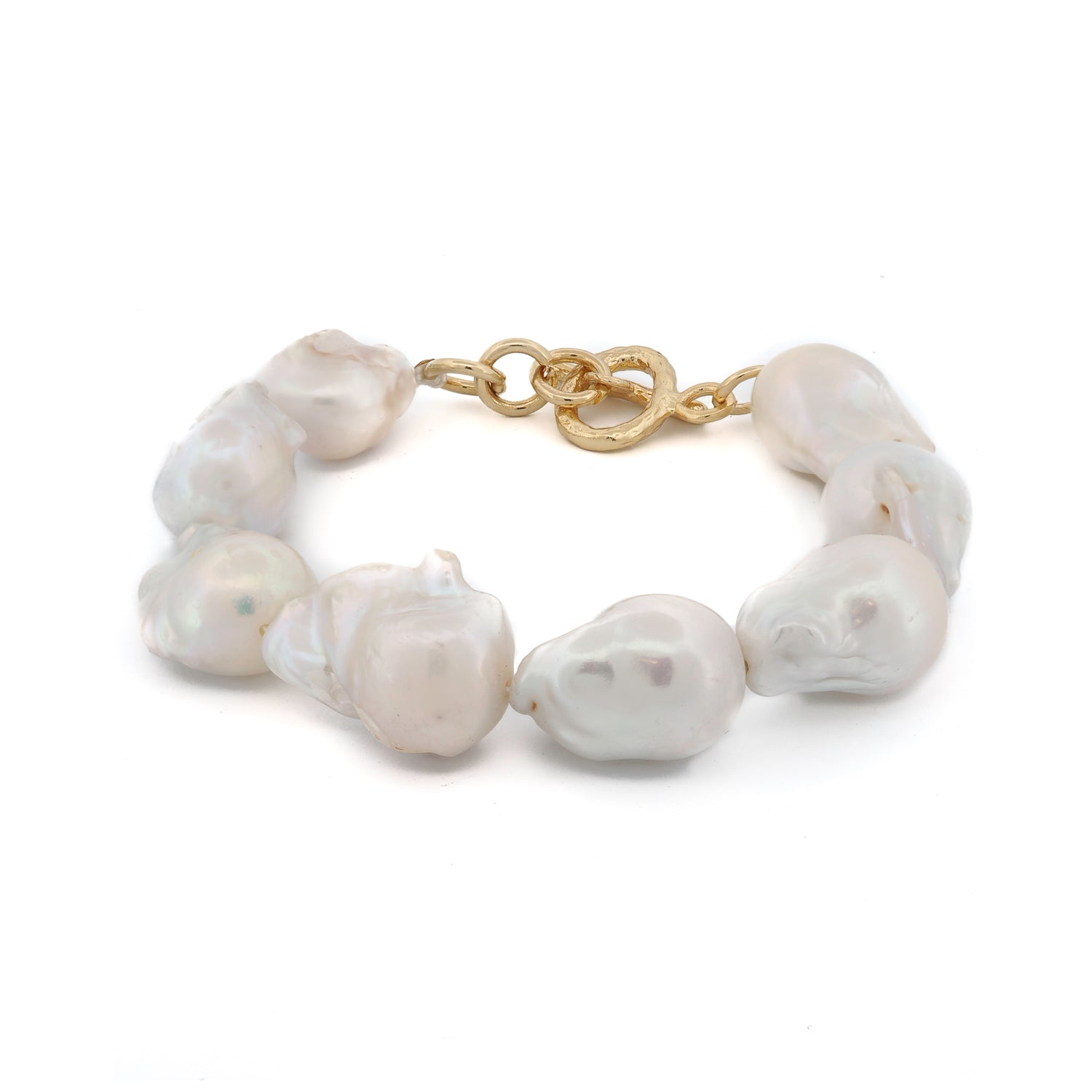 Queen’s Touch baroque pearl bracelet with textured gold clasp on white background