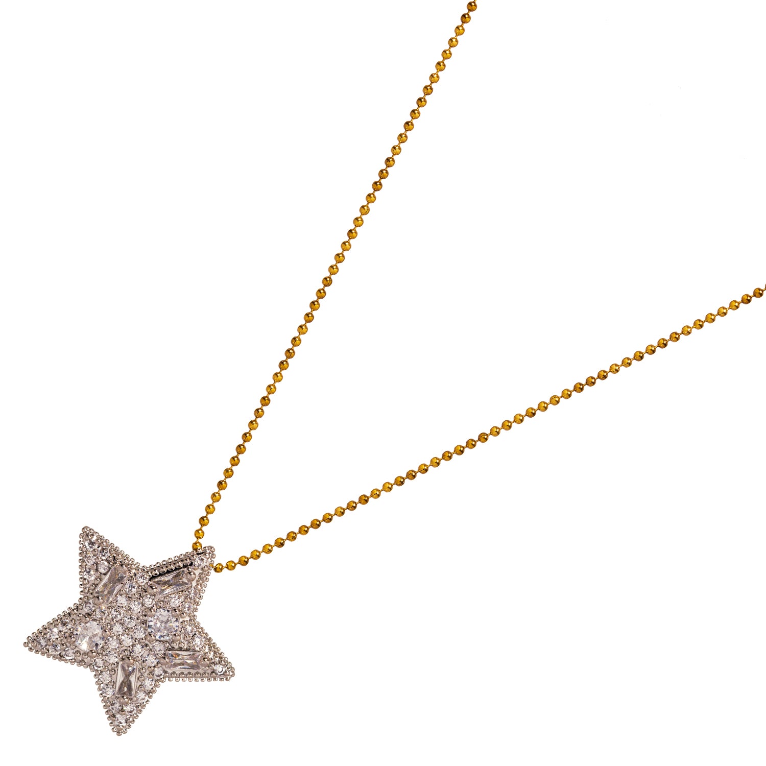 18K Gold Star Necklace with Baguette Diamonds for a Bold, Luxurious Fashion Statement