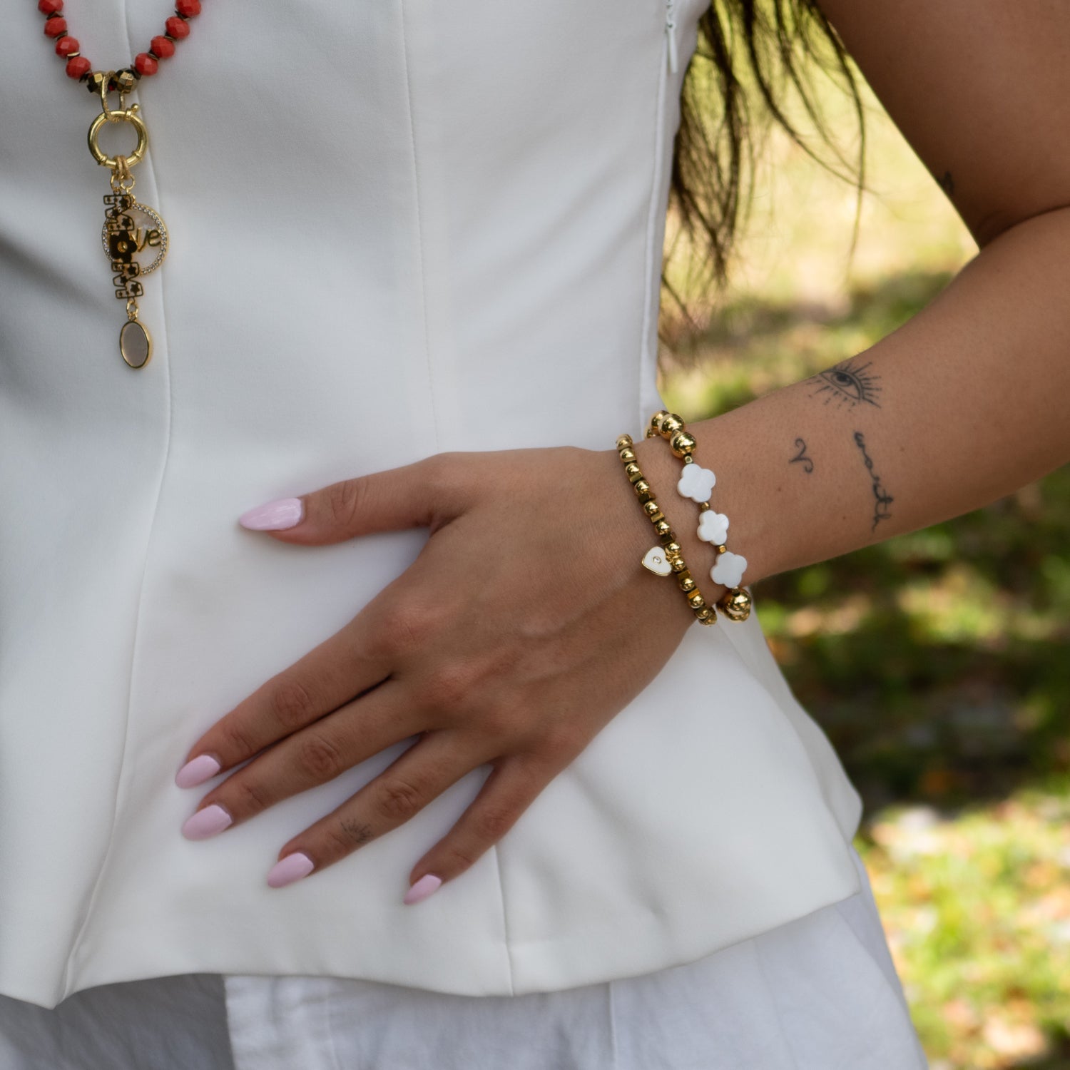 Handmade bracelet duo with 18K gold plated heart charm and pearl clover beads