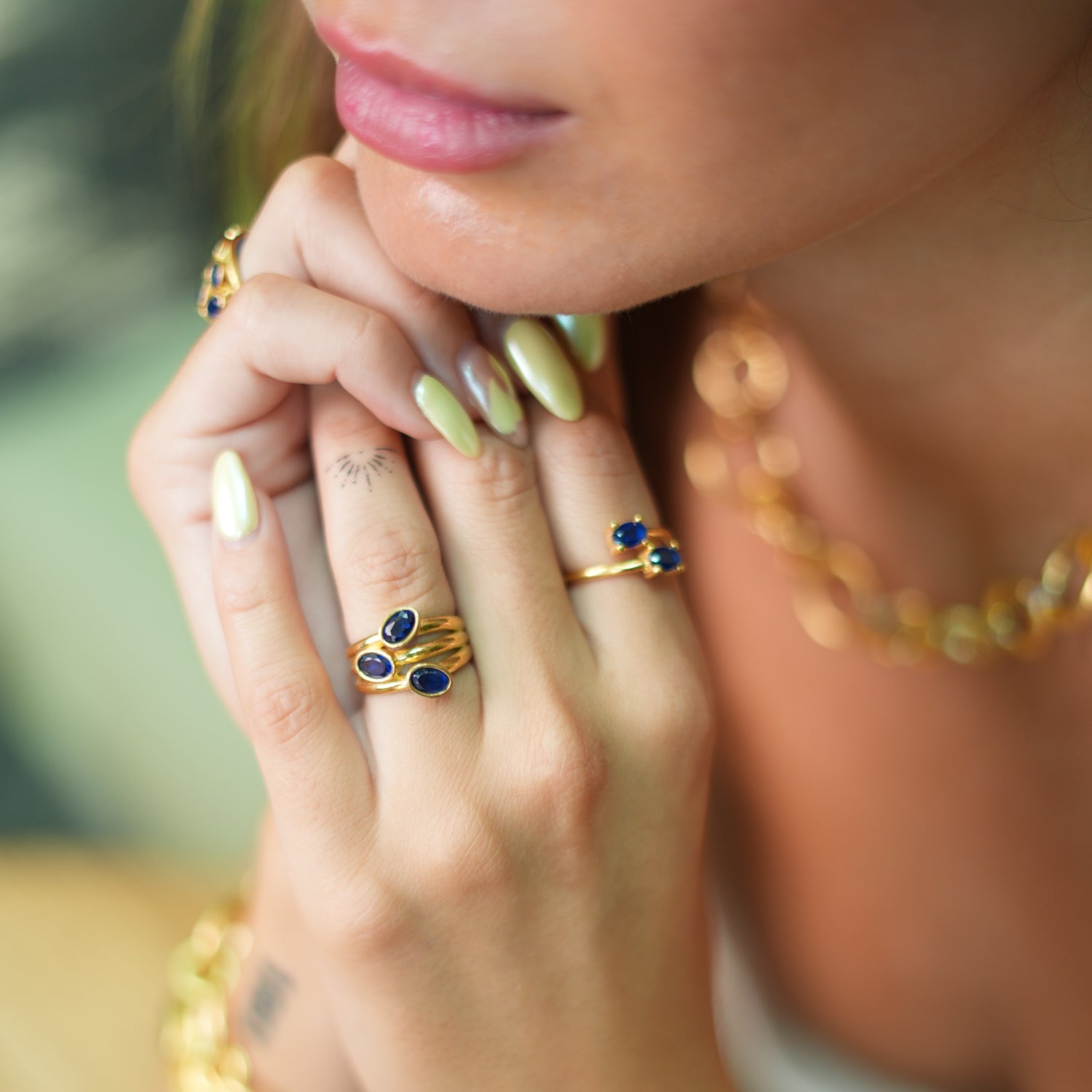 Luxurious 24k Gold-Plated Adjustable Cocktail Ring with Trio Sapphire Gemstones for Sophisticated Style