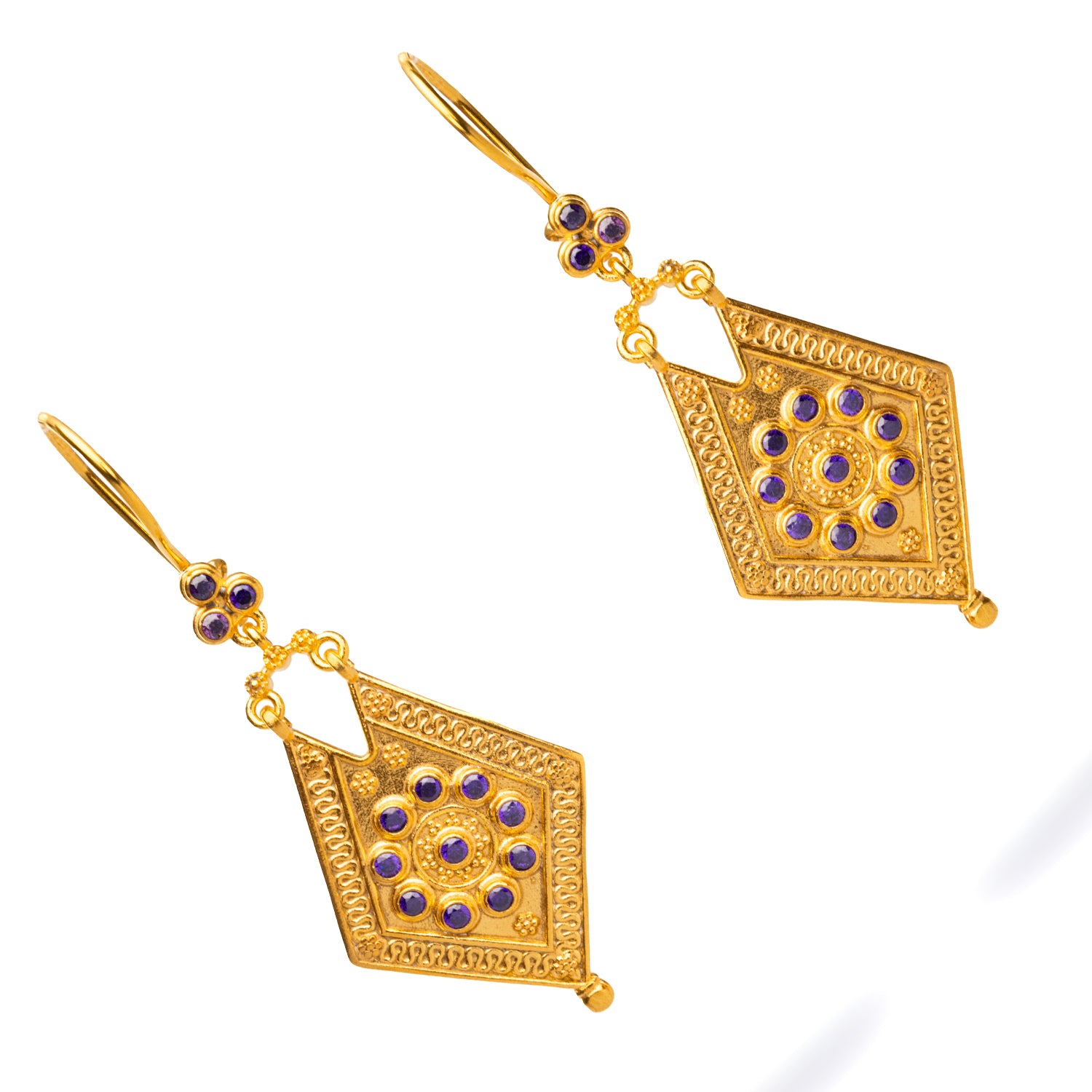 Gold and Amethyst Dangle Earrings with Intricate Detailing for a Classic, Luxurious Look