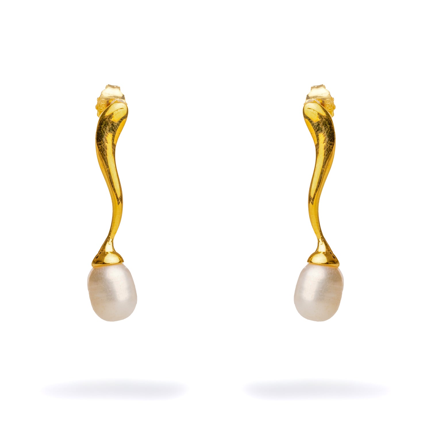 18K Gold-Plated Wave Shaped Earrings with Pearl Drop for Elegant Sophistication