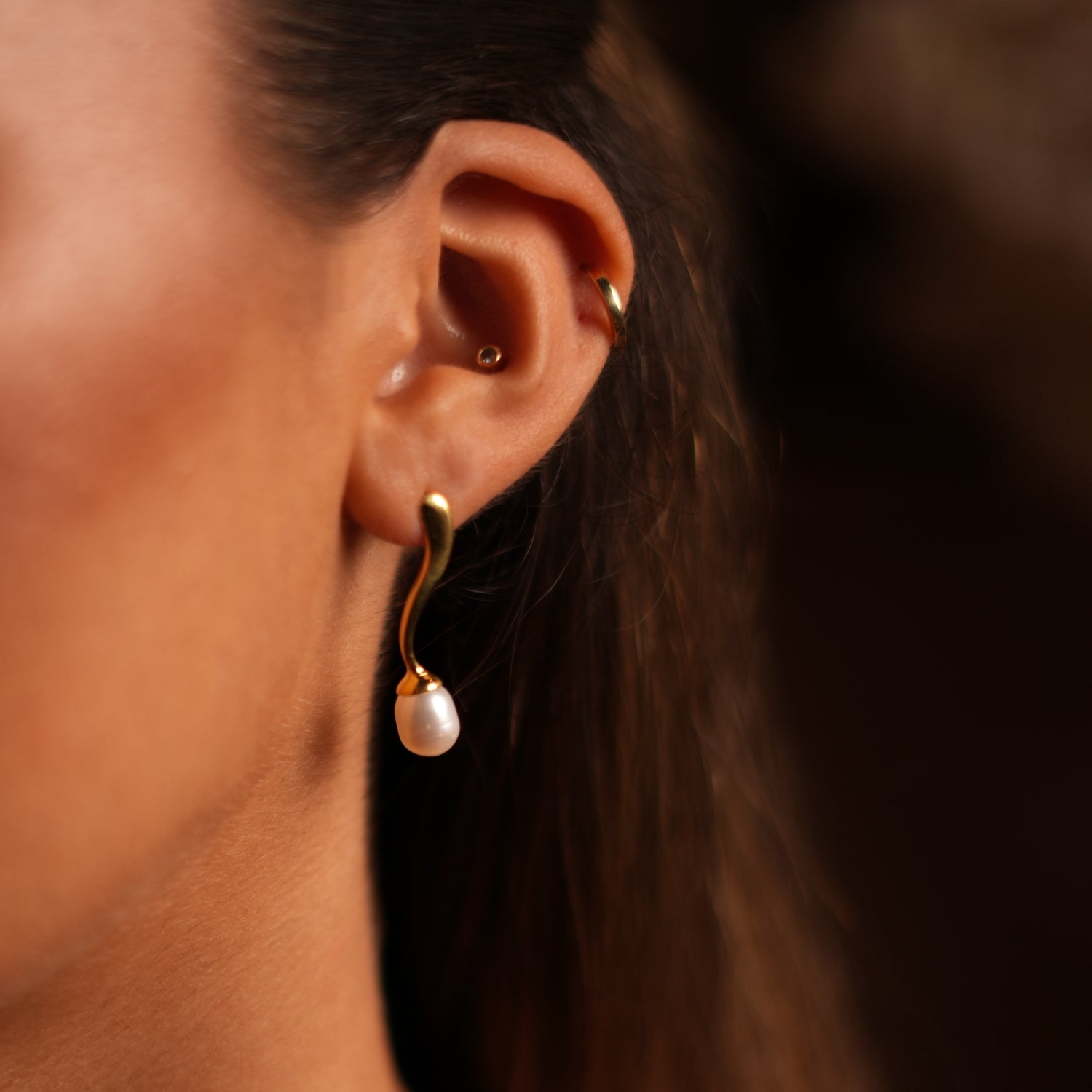 Delicate Pearl Drop Earrings with 18K Gold-Plated Wave Design for Timeless Elegance