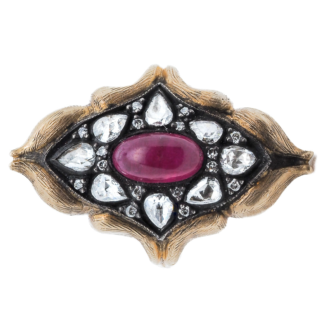Aladdin's Ring, a stunning piece of fine jewelry that is suitable for daily wear and adds a touch of luxury to any look.