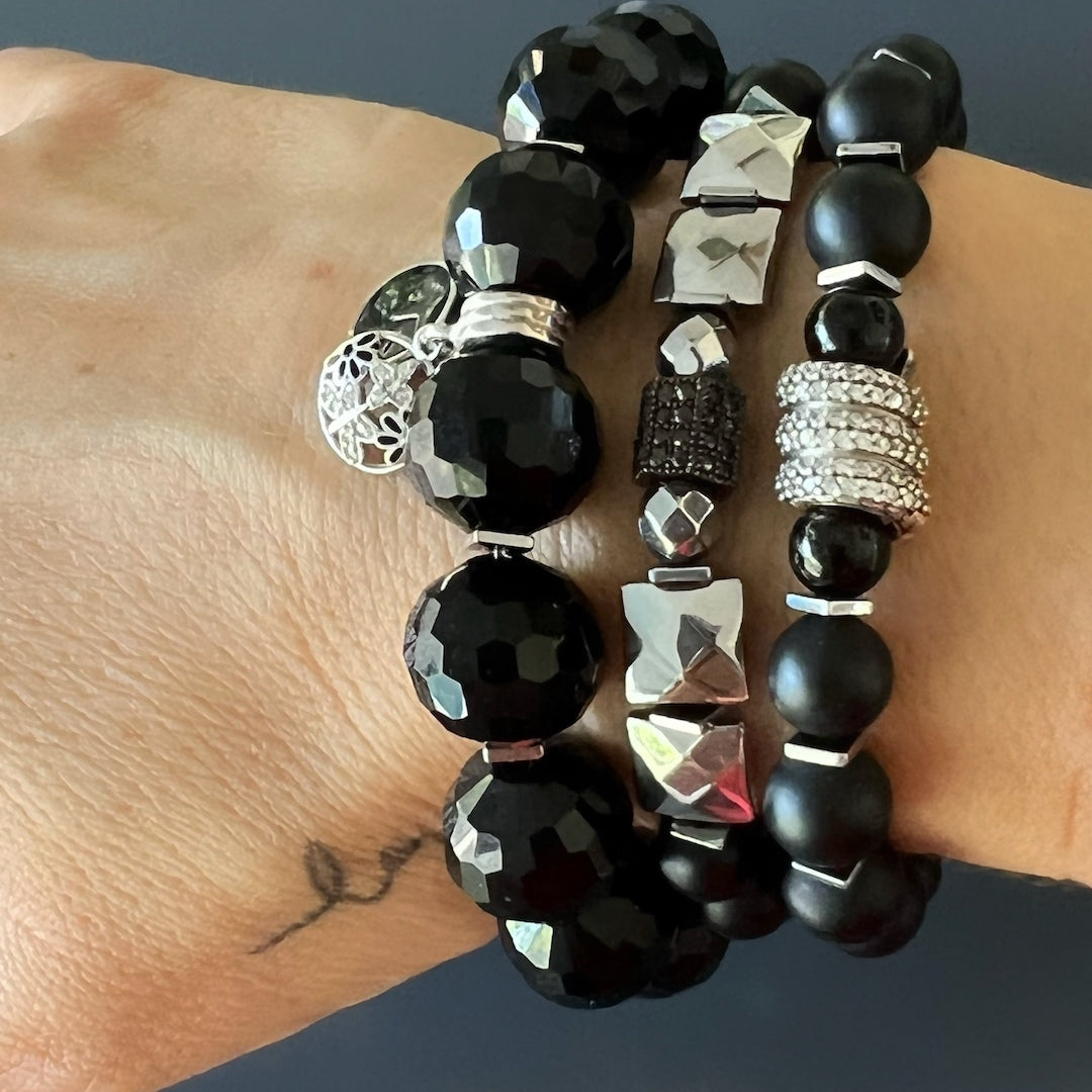 Exquisite craftsmanship: Black Protection Bracelet with Onyx Stone and Swarovski Crystal Detail