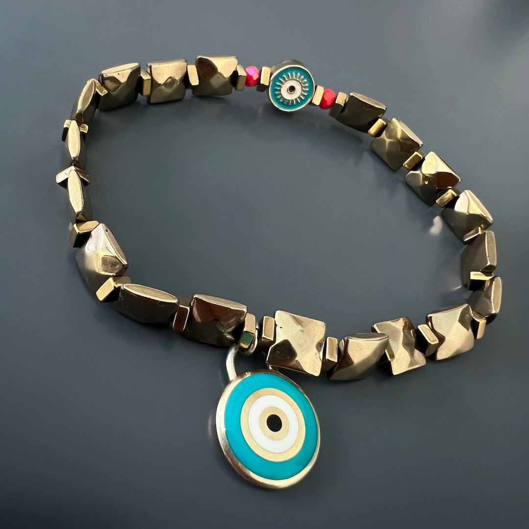 Handmade Gold Blue Evil Eye Anklet - An image highlighting the craftsmanship of the handmade gold blue evil eye anklet.