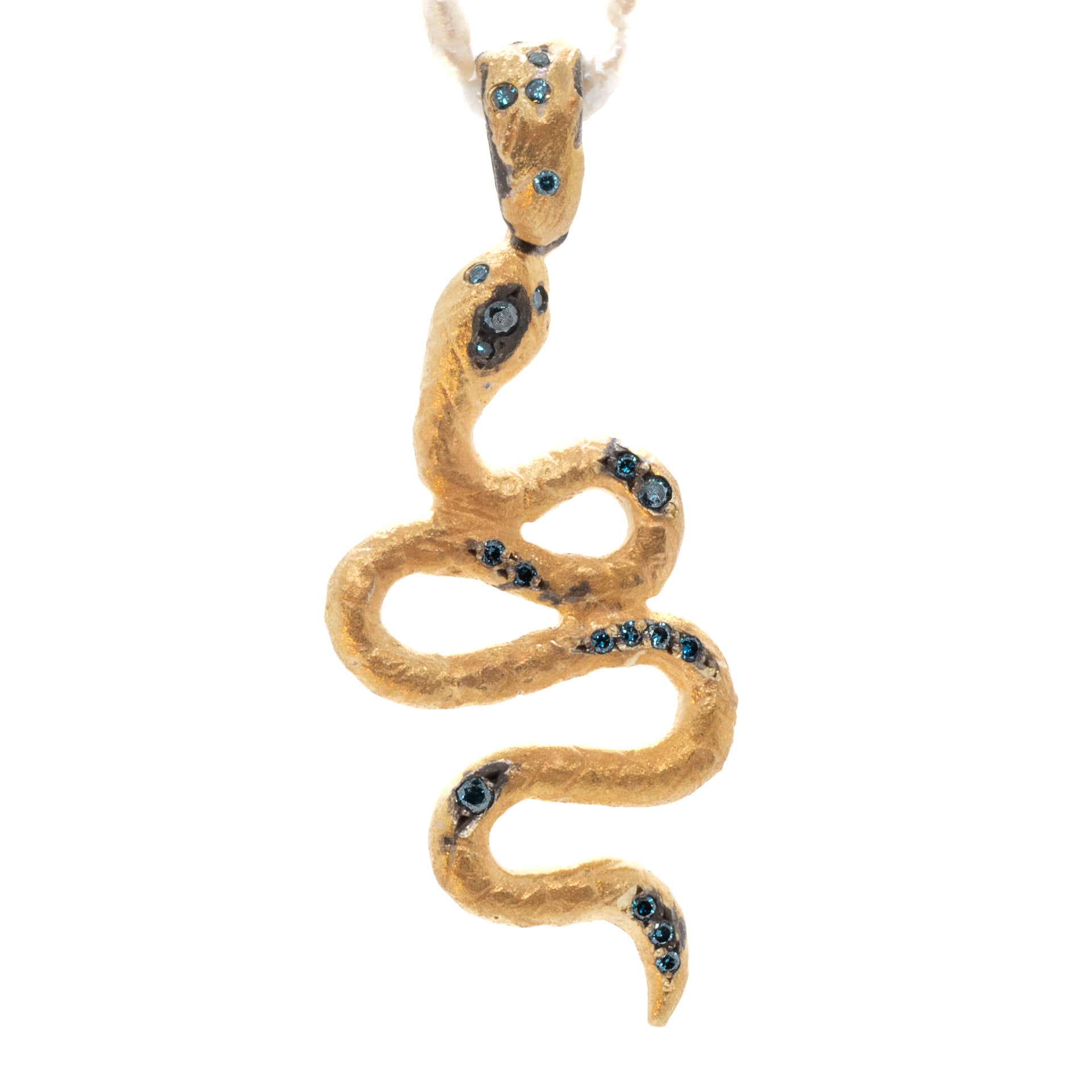 Nature Snake Necklace, a unique and captivating accessory that combines luxury and craftsmanship in its exquisite design.