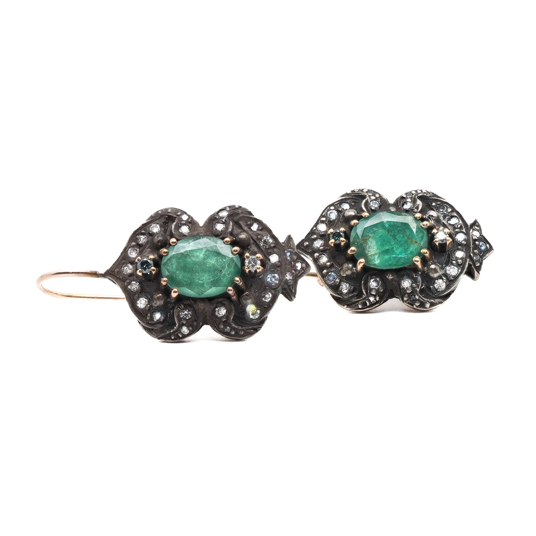 High-Quality Craftsmanship - Vintage Earrings with outstanding quality materials.