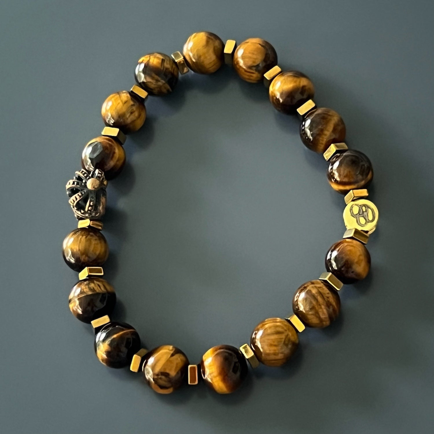 Perfect Blend of Style and Personality - King Skull Bracelet.