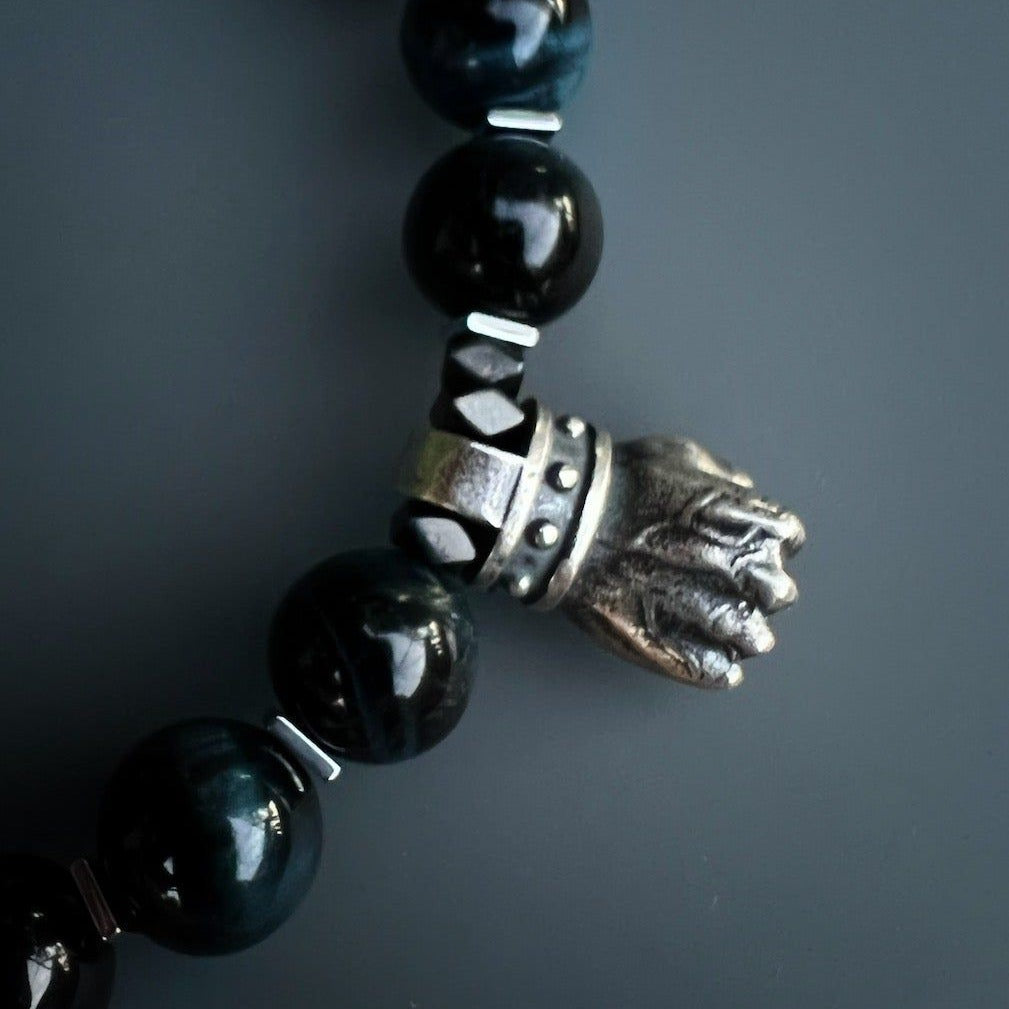 Clear and Align Chakras - Tiger's Eye Detail.