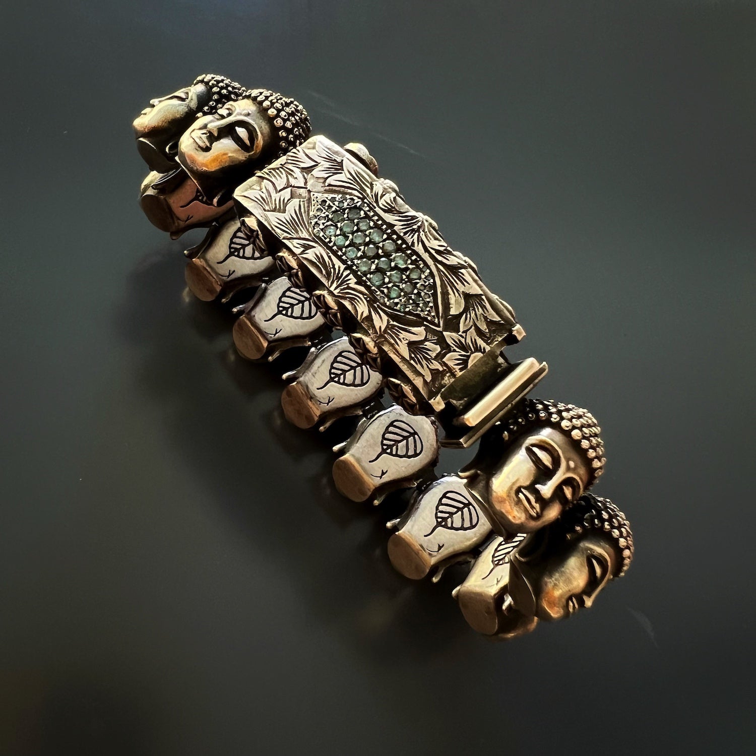 Luxurious Sparkle - Sterling Silver Bracelet with 0.90 Carat Blue Diamonds.
