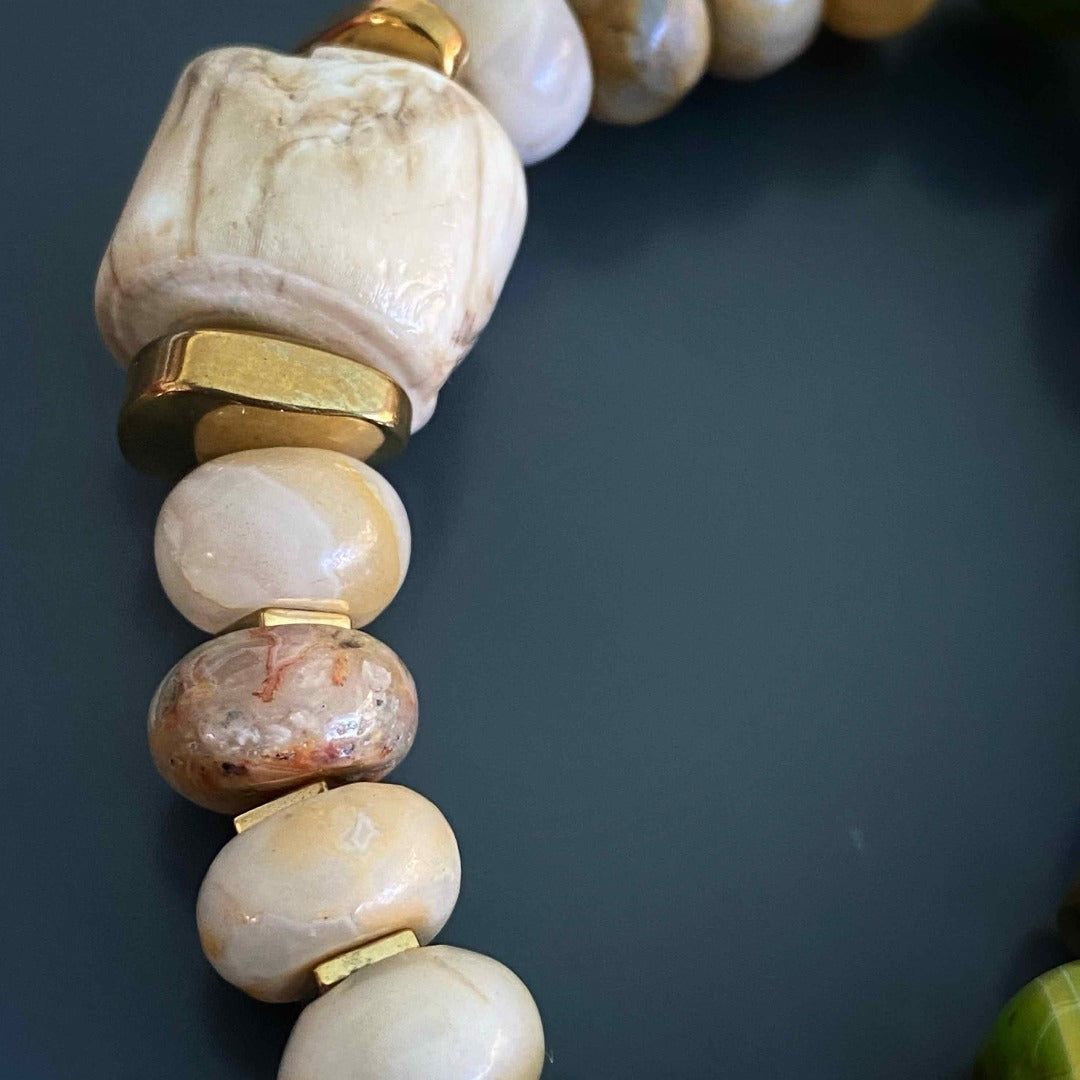 Immerse yourself in the beauty of the Vintage Style Unique Bracelet, a handmade treasure that captures the essence of timeless elegance.