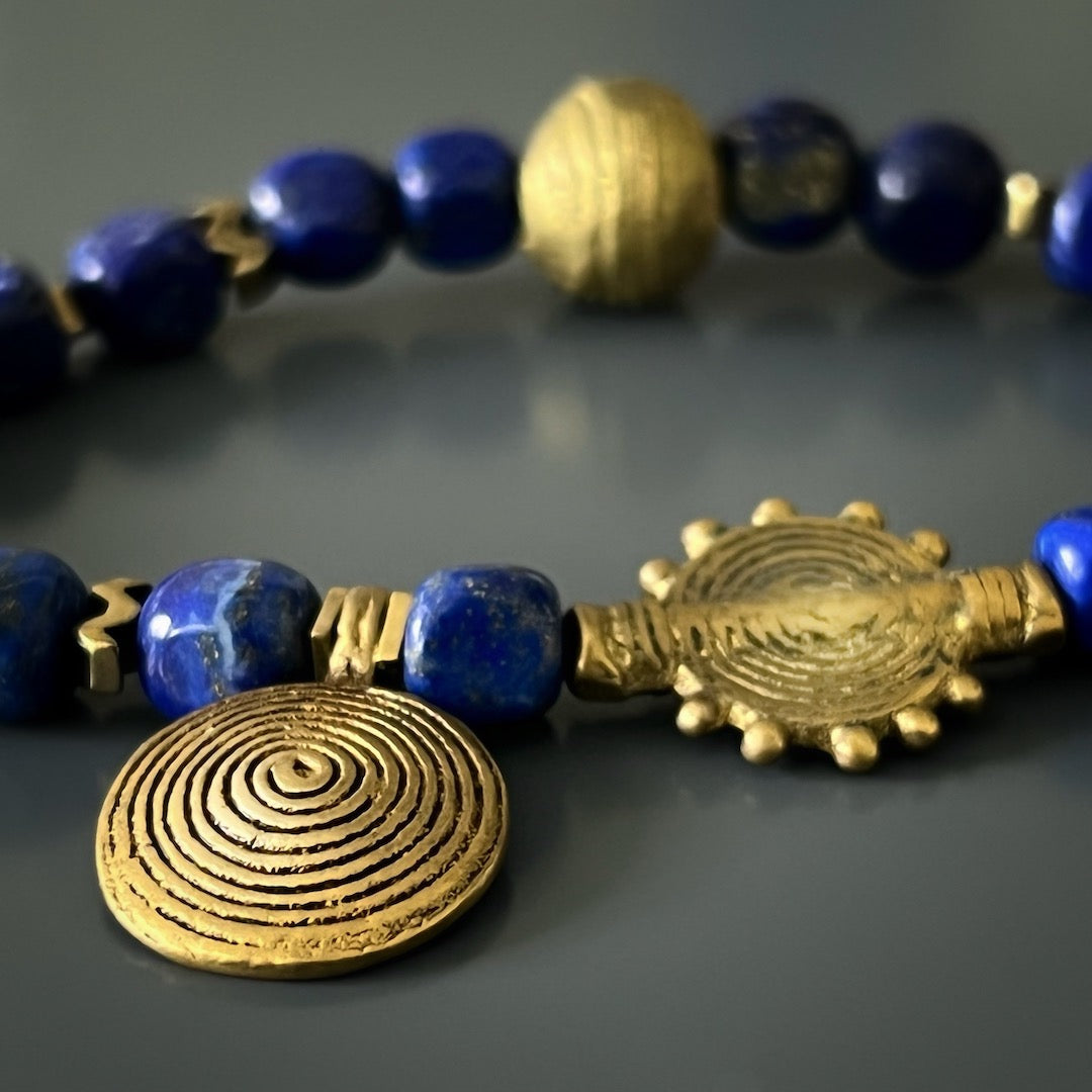 Mesmerizing design: Lapis Lazuli Anklet with captivating spiral charm.