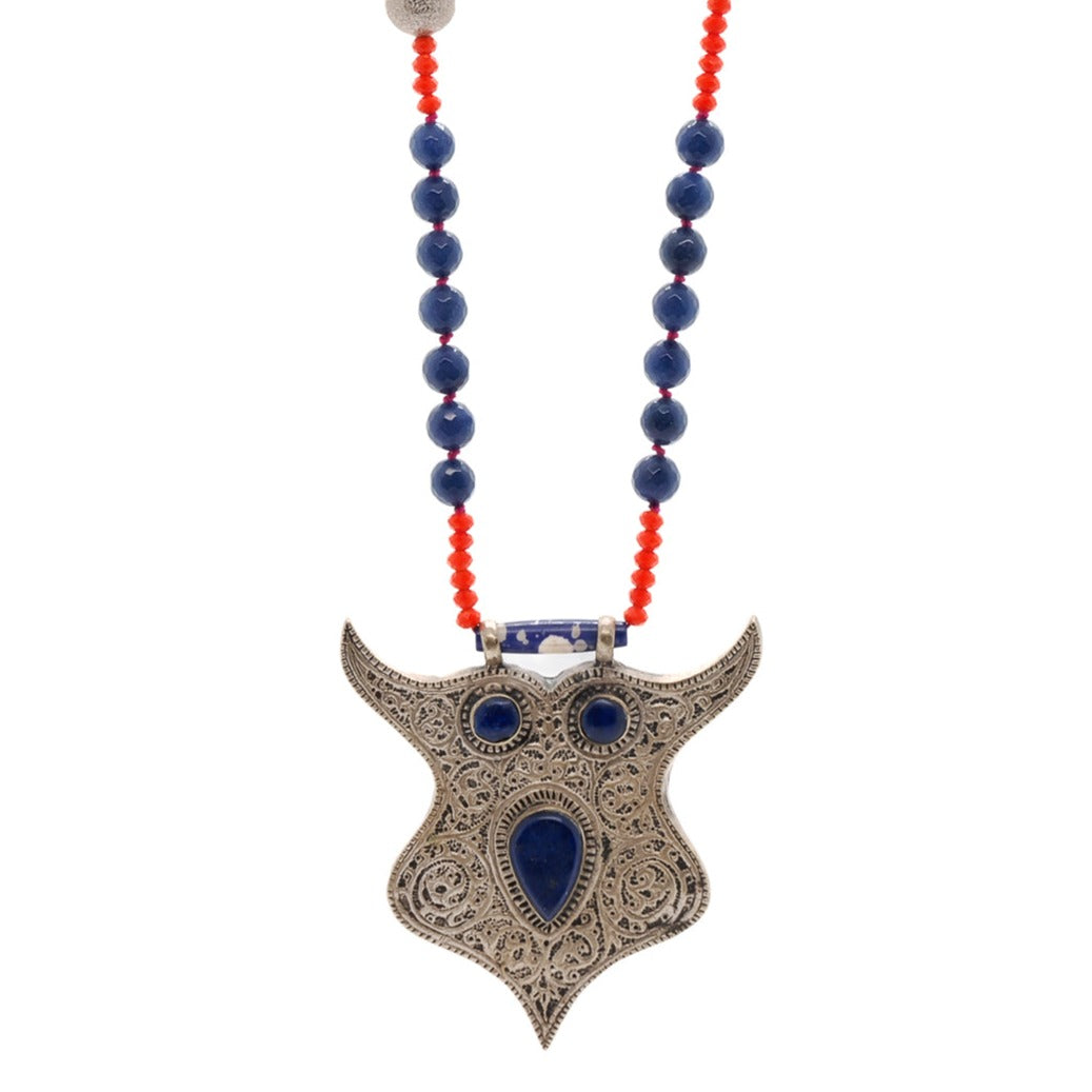 The Night Owl Necklace is a testament to craftsmanship and symbolism, reflecting your love for the night and its wonders.