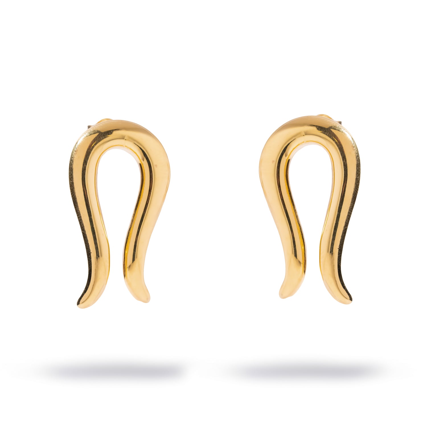 Sculptural polished gold open horseshoe wave stud earrings with no stones