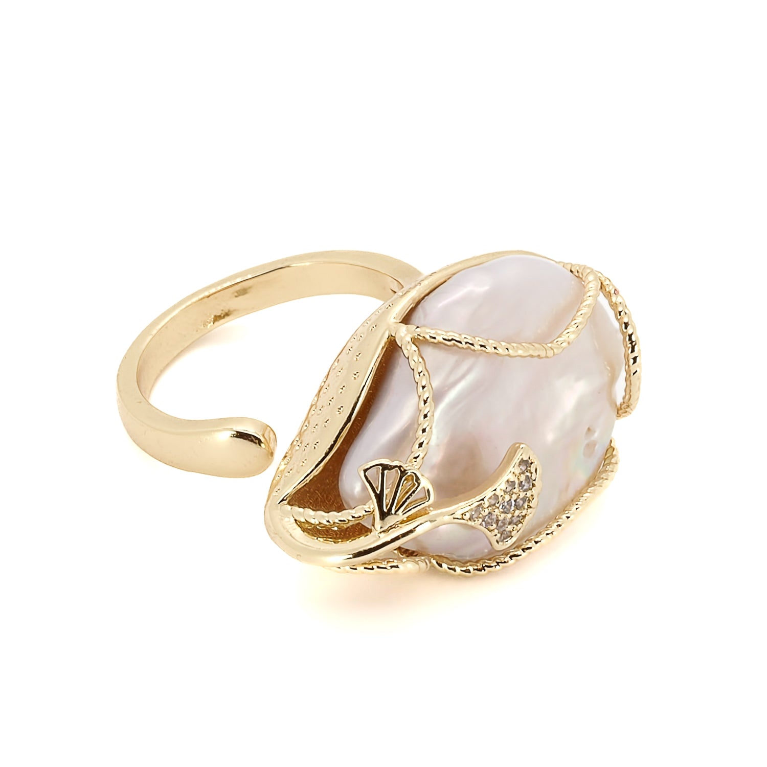 Modern Luxury and Timeless Charm: Cleopatra Pearl Ring