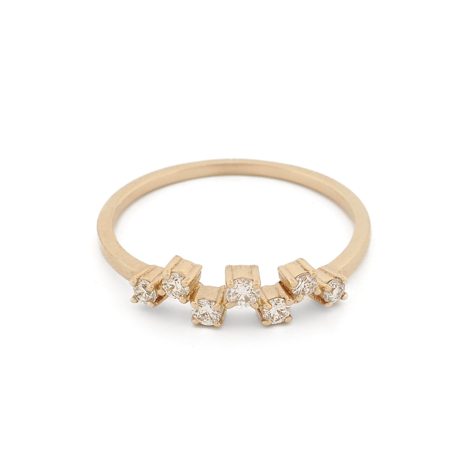 Solid Gold Diamond Ring with Alternating Diamonds for a Unique and Refined Look
