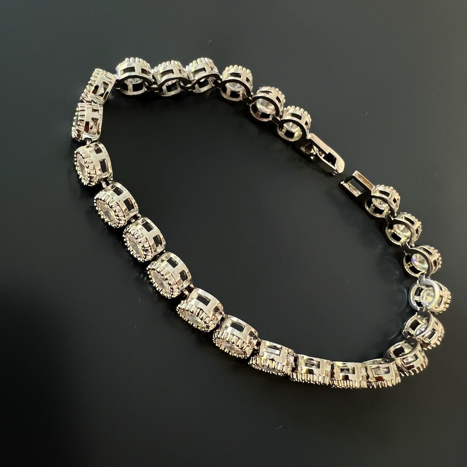 Detailed shot of the secure clasp on the Diamond Tennis Bracelet, ensuring a comfortable and secure fit.