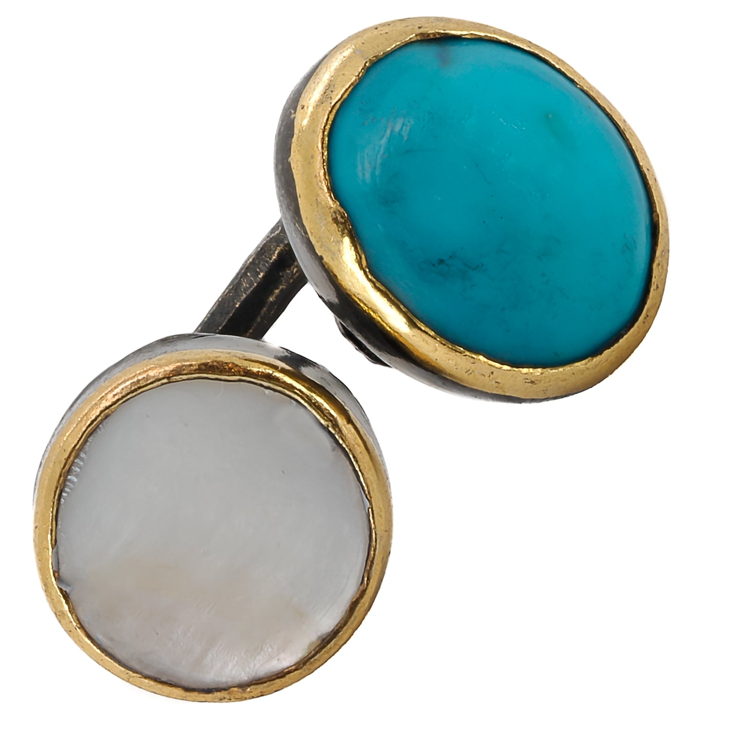 Discover the wisdom of the Pearl and tranquility of the Turquoise in this stunning ring.