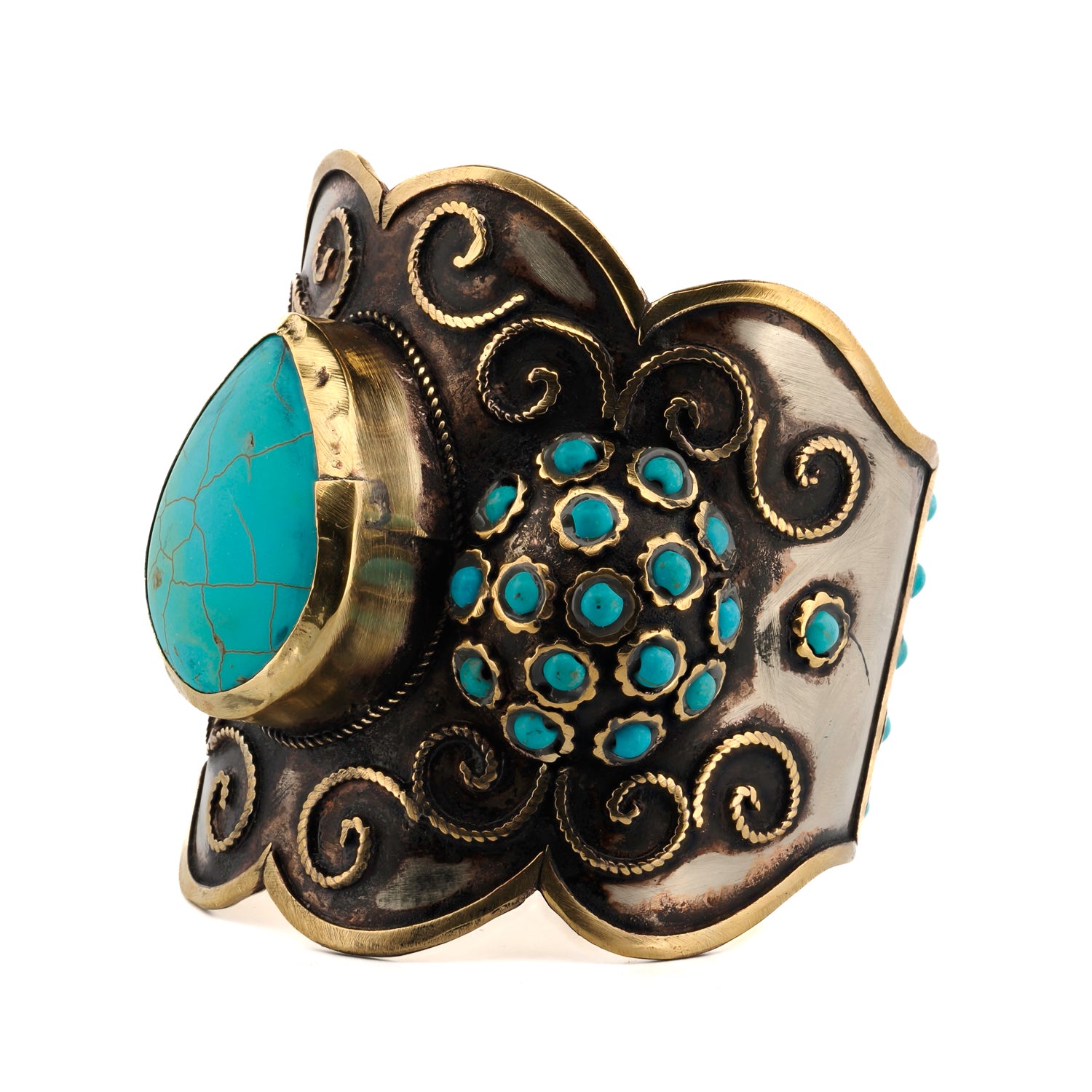 Luxurious gold-plated bracelet featuring a bold turquoise gemstone
