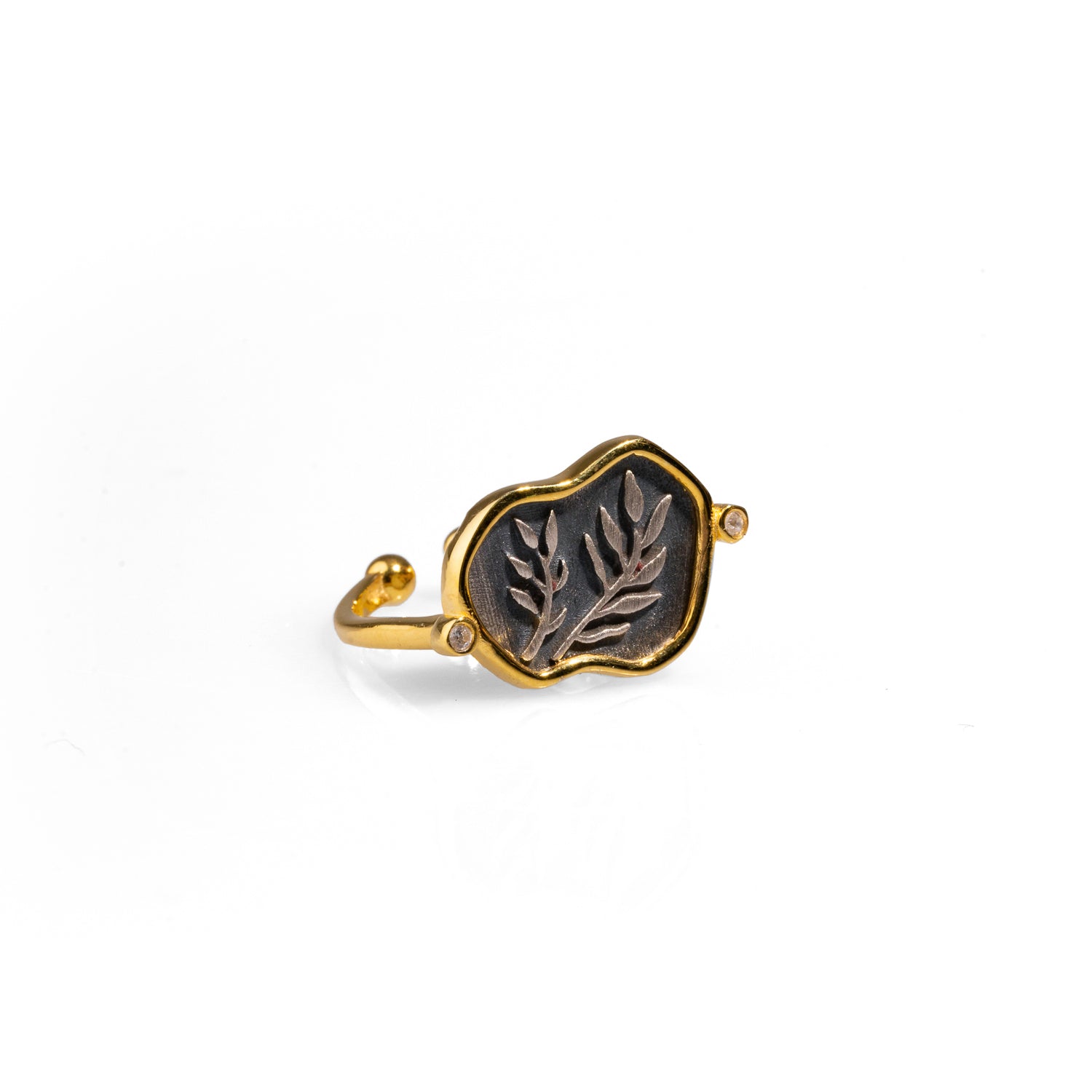 Beautifully crafted adjustable ring with sterling silver olive leaf engravings and an 18k gold-plated frame