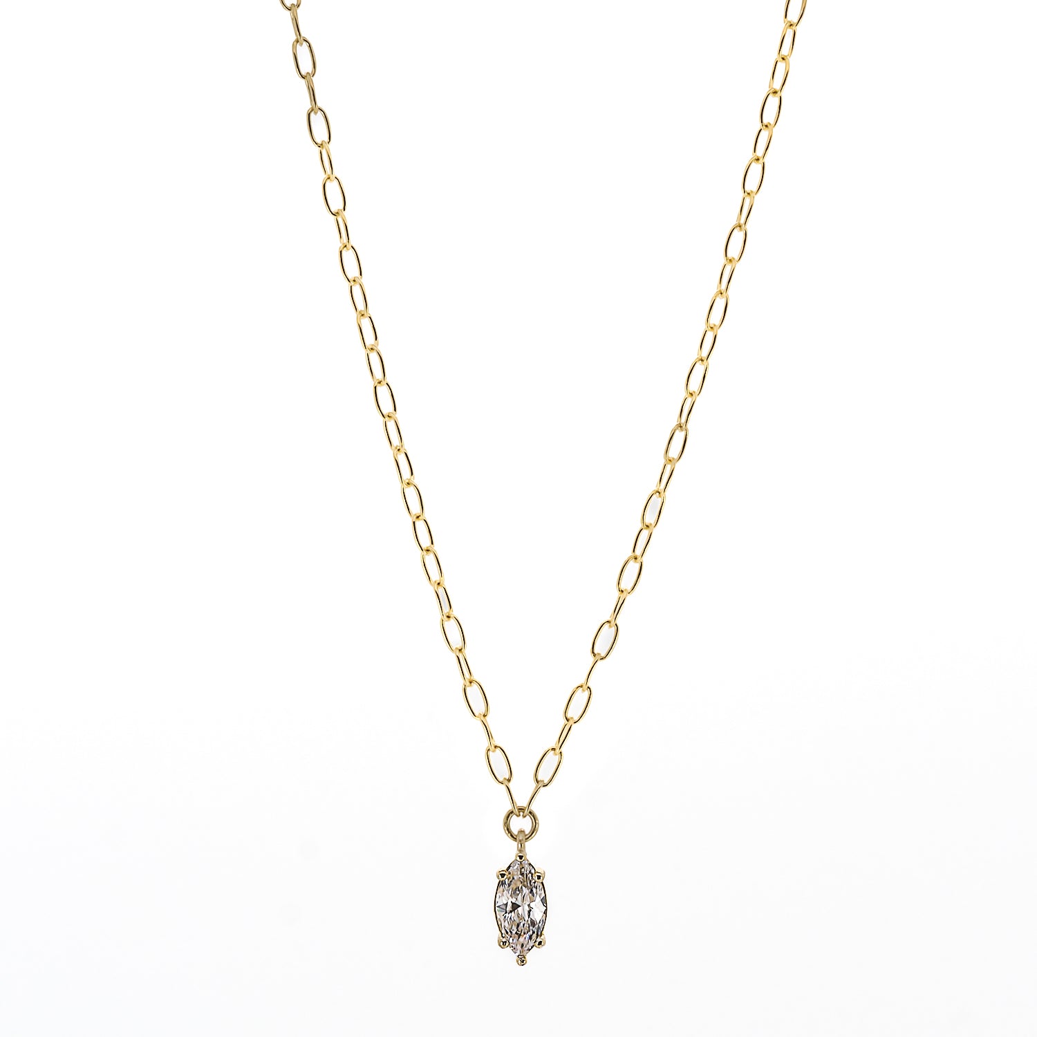 The Gold and Diamond Chain Necklace, a thoughtful and meaningful gift that exudes luxury and charm.