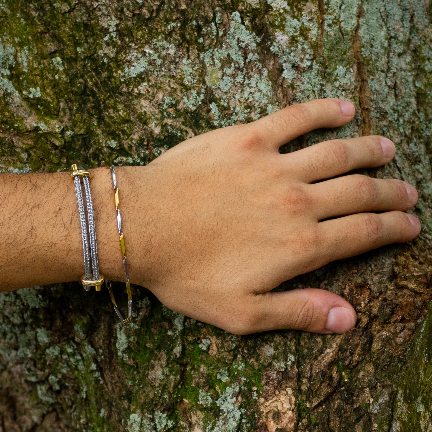 Grey Glow Adjustable Gold Rope Bracelet