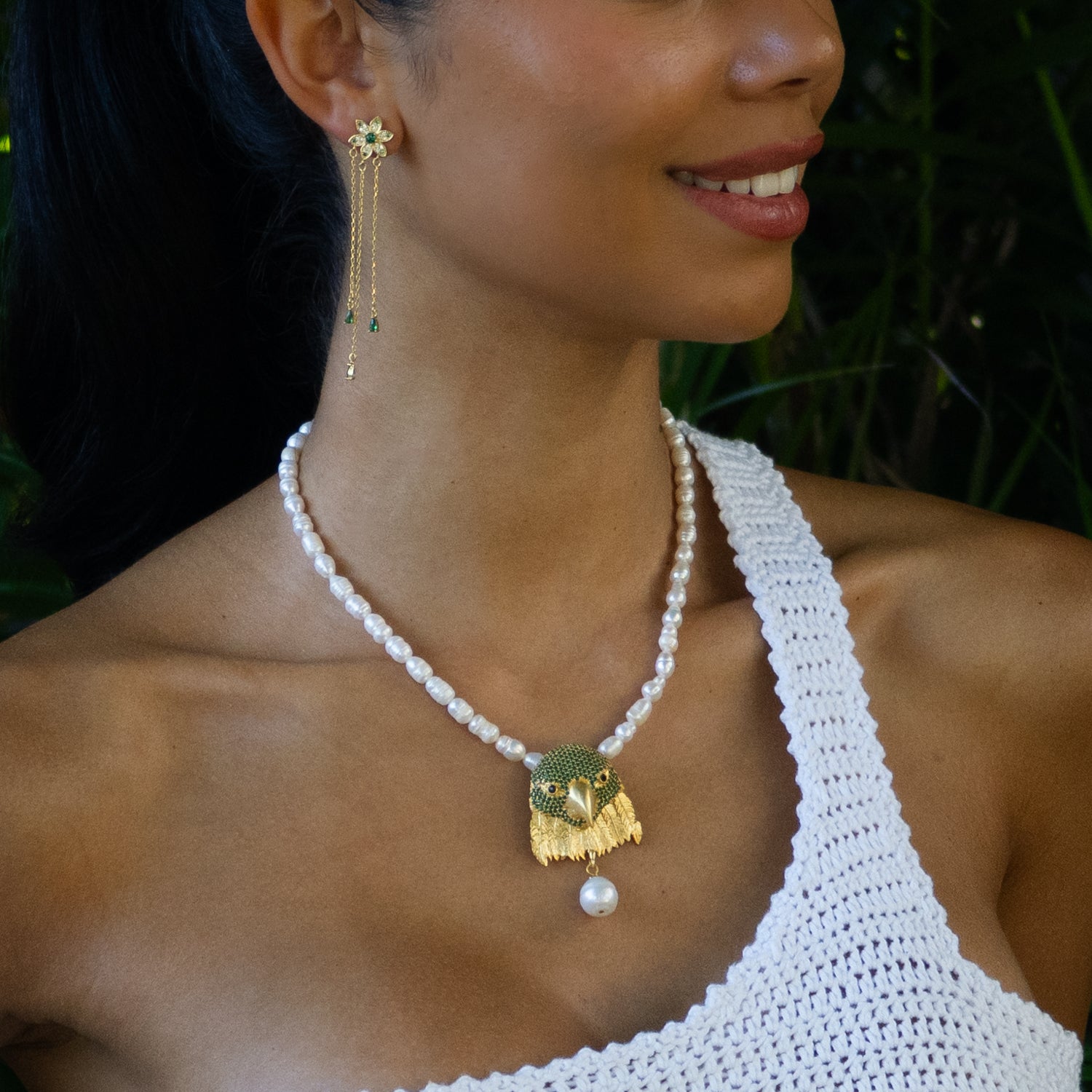 Majestic Emerald Eagle Pearl Necklace