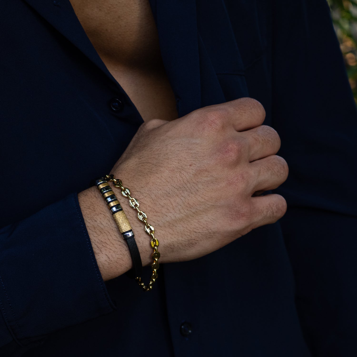 Gold-plated stainless steel men's chain bracelet, durable, water-resistant, tarnish-free, classic style, 8.5 inch length.