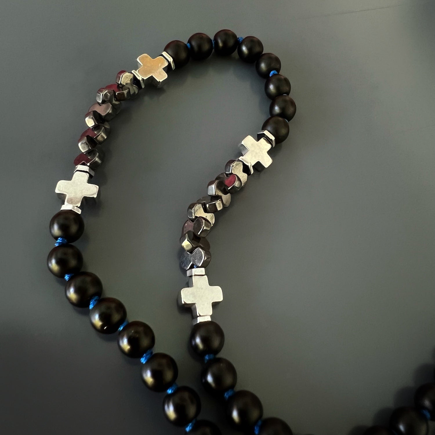 Stylish Necklace with Black Onyx and Silver Accents