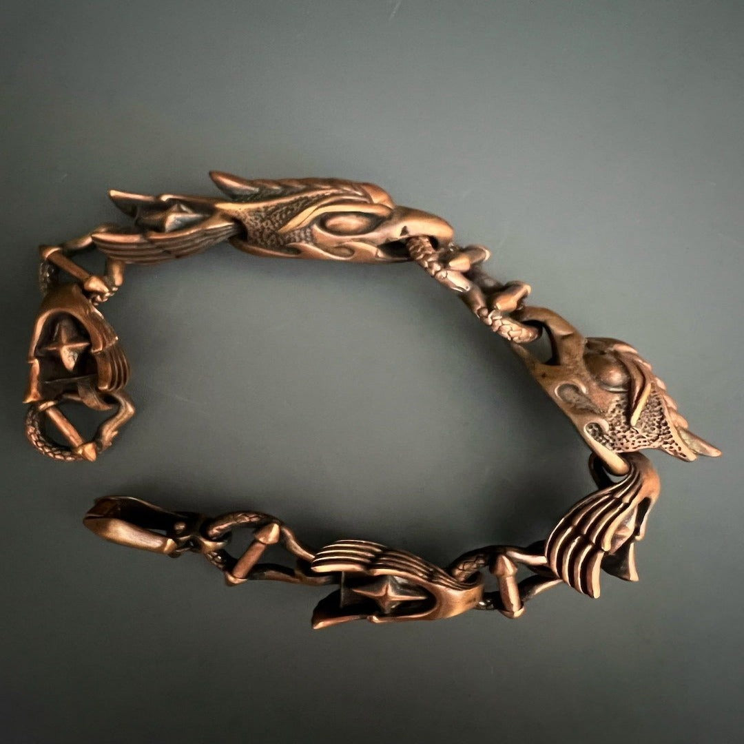 Unique Eagle and Wings Bracelet in High-Quality Bronze, a stylish accessory for any occasion.