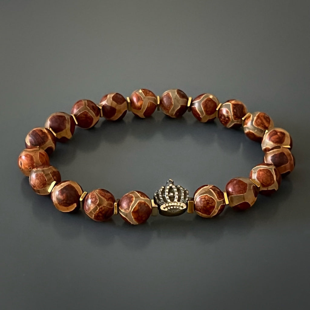 Explore the spiritual elegance of the Men&#39;s Spiritual Beaded King Crown Bracelet, handmade with Tibetan Agate stone beads.